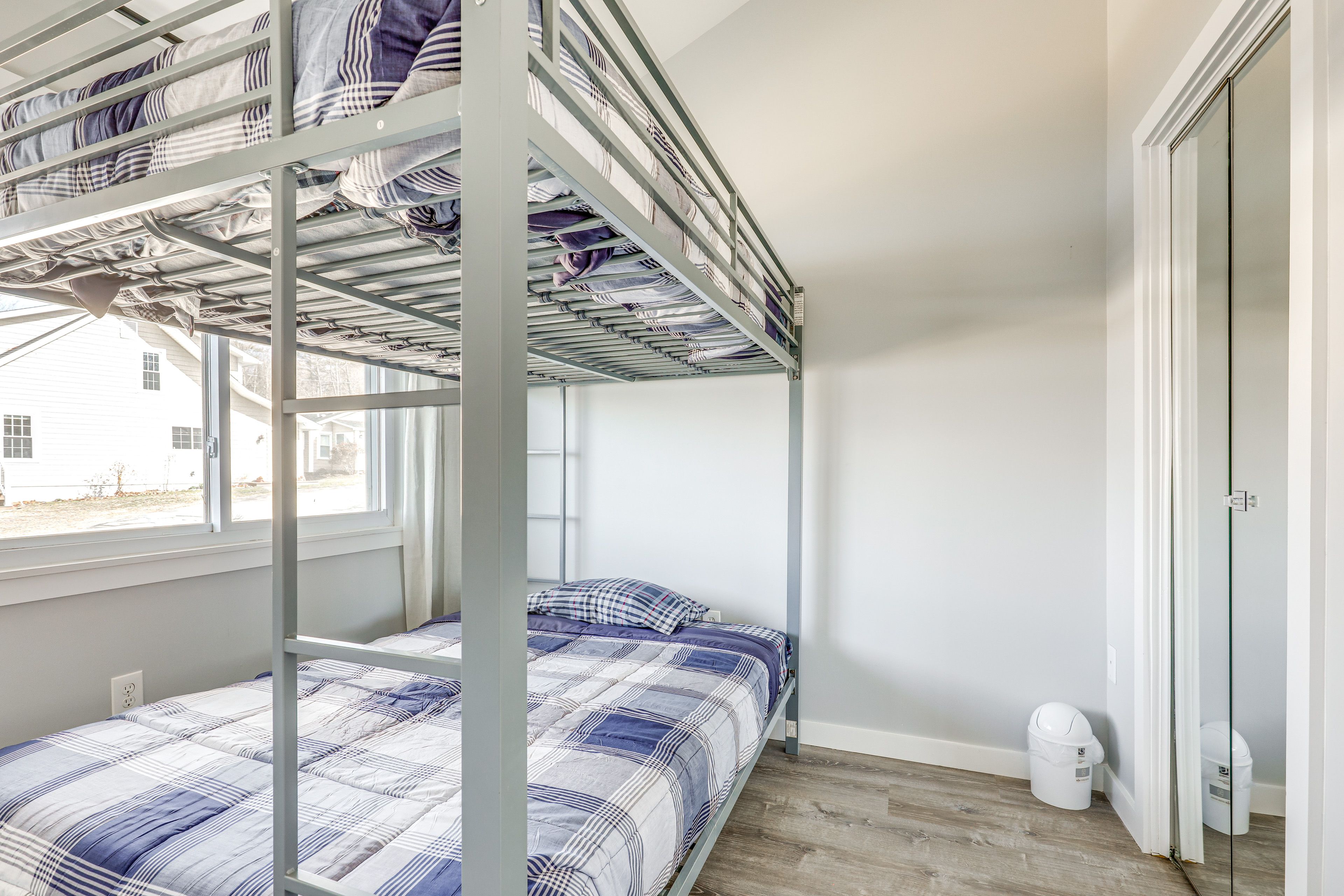 Bedroom 4 | Twin Bunk Bed | 1st Floor