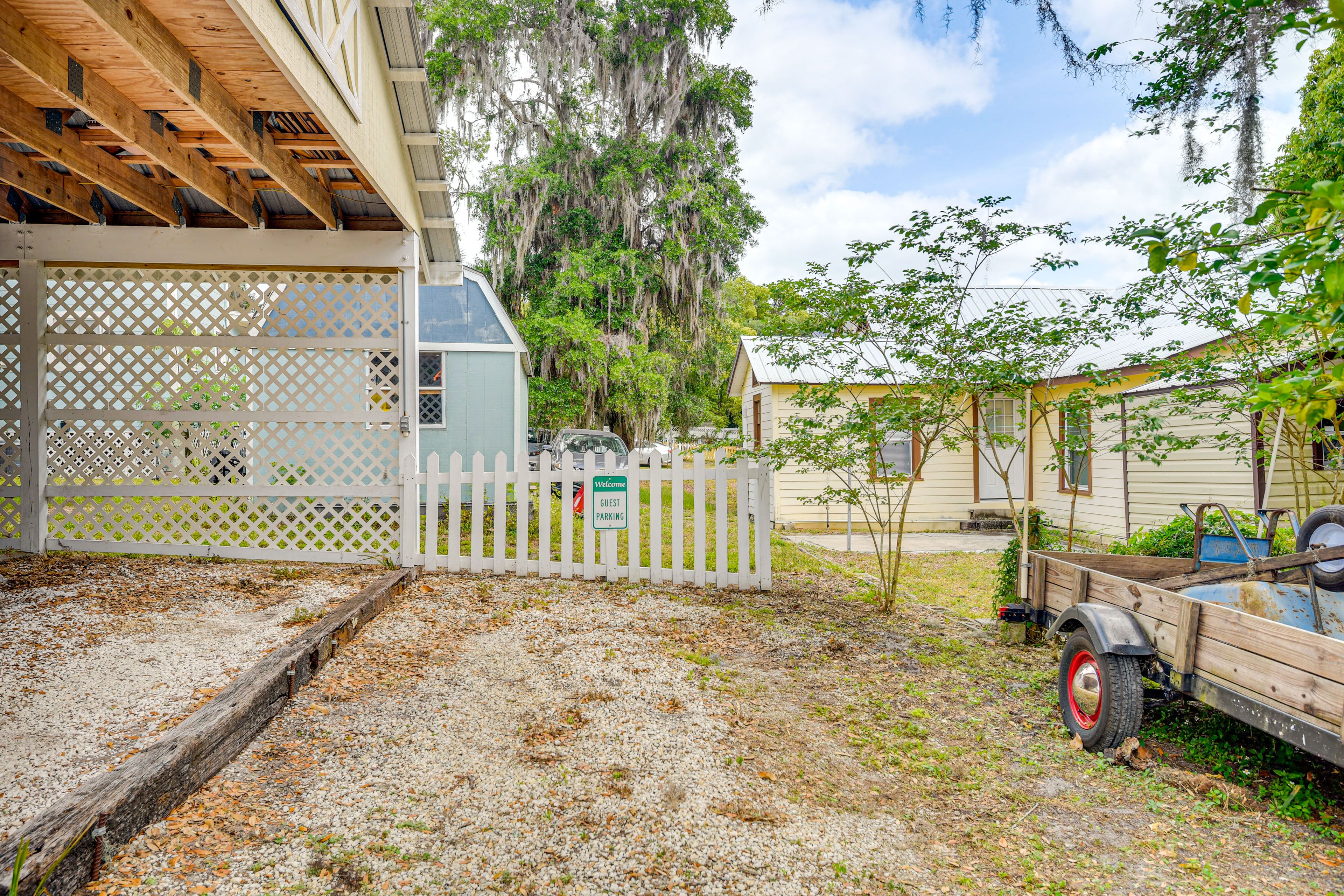Parking | Sloped Gravel Driveway (1 Vehicle) | Trailer Parking (Upon Request)