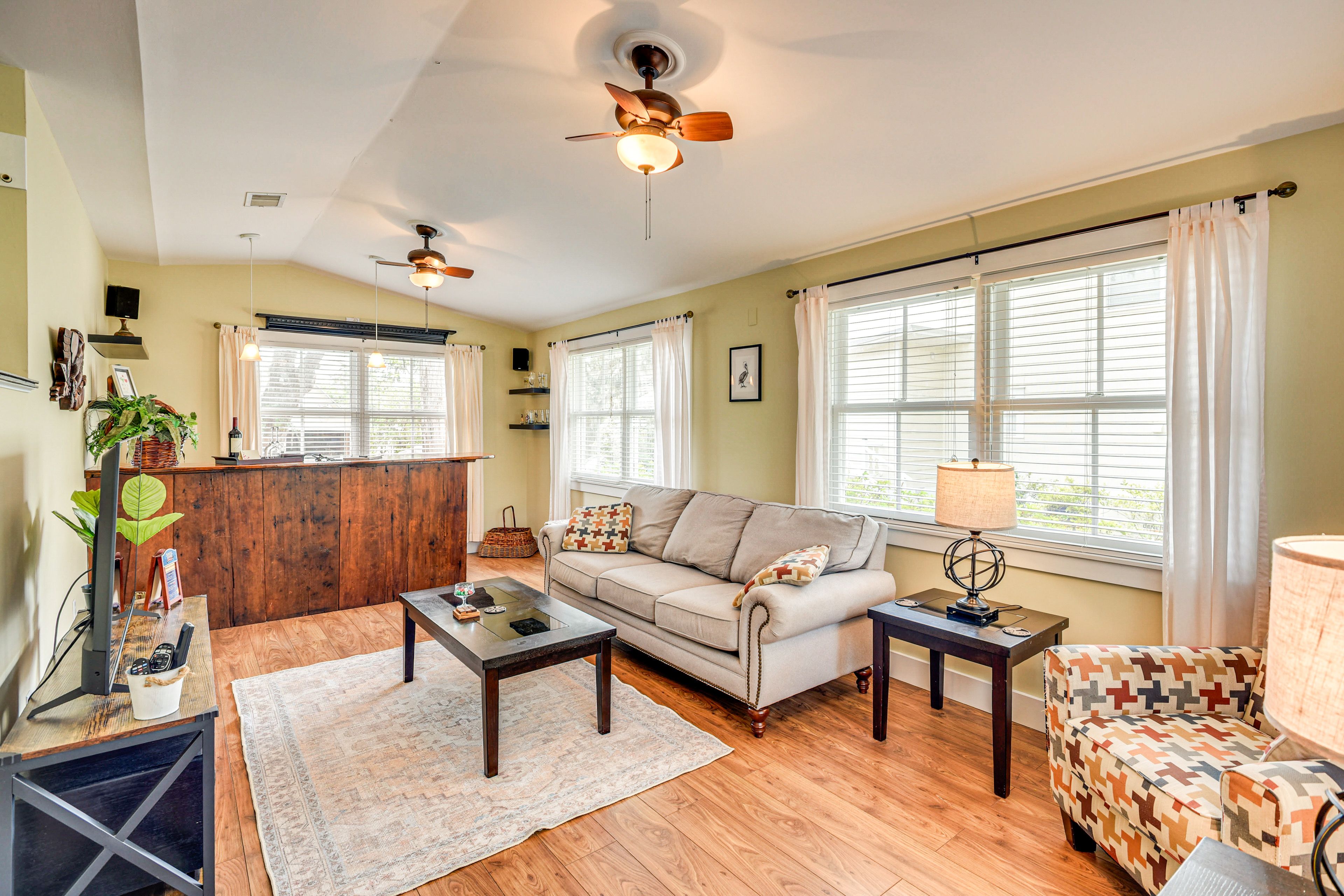 Living Room | 1st Floor (2 Steps Required) | Smart TV | Wet Bar