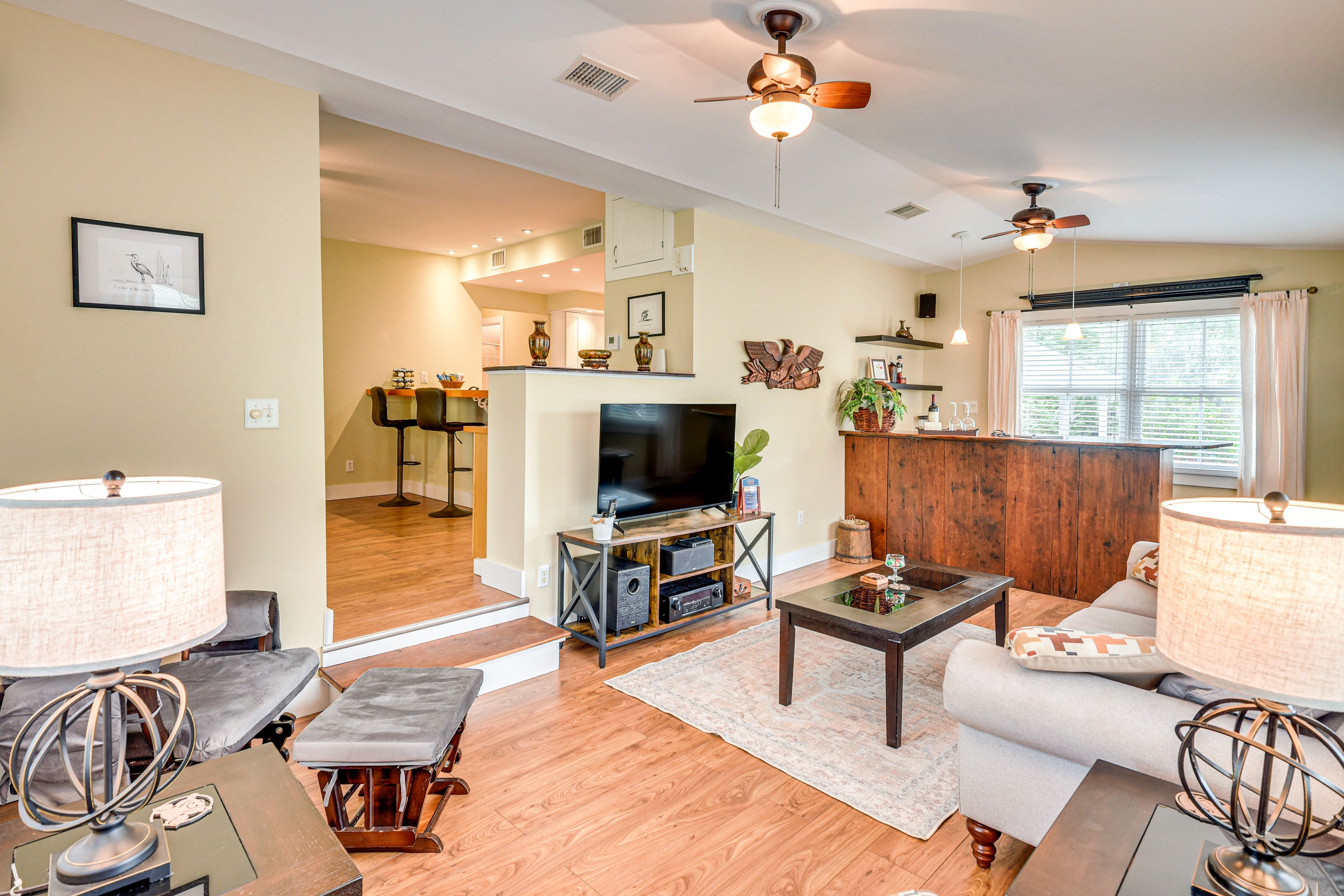 Crescent City Vacation Rental | 2BR | 2BA | 1,200 Sq Ft | 7 Steps Required