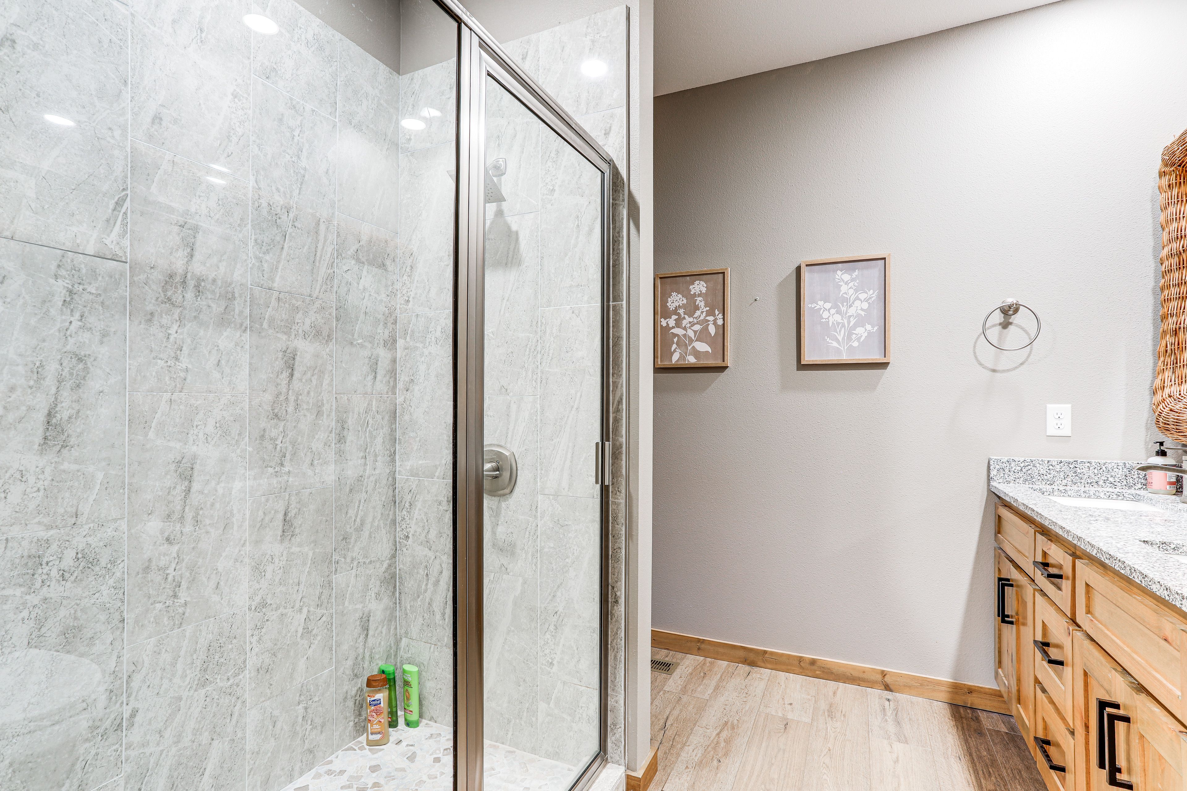 En-Suite Bathroom | 1st Floor