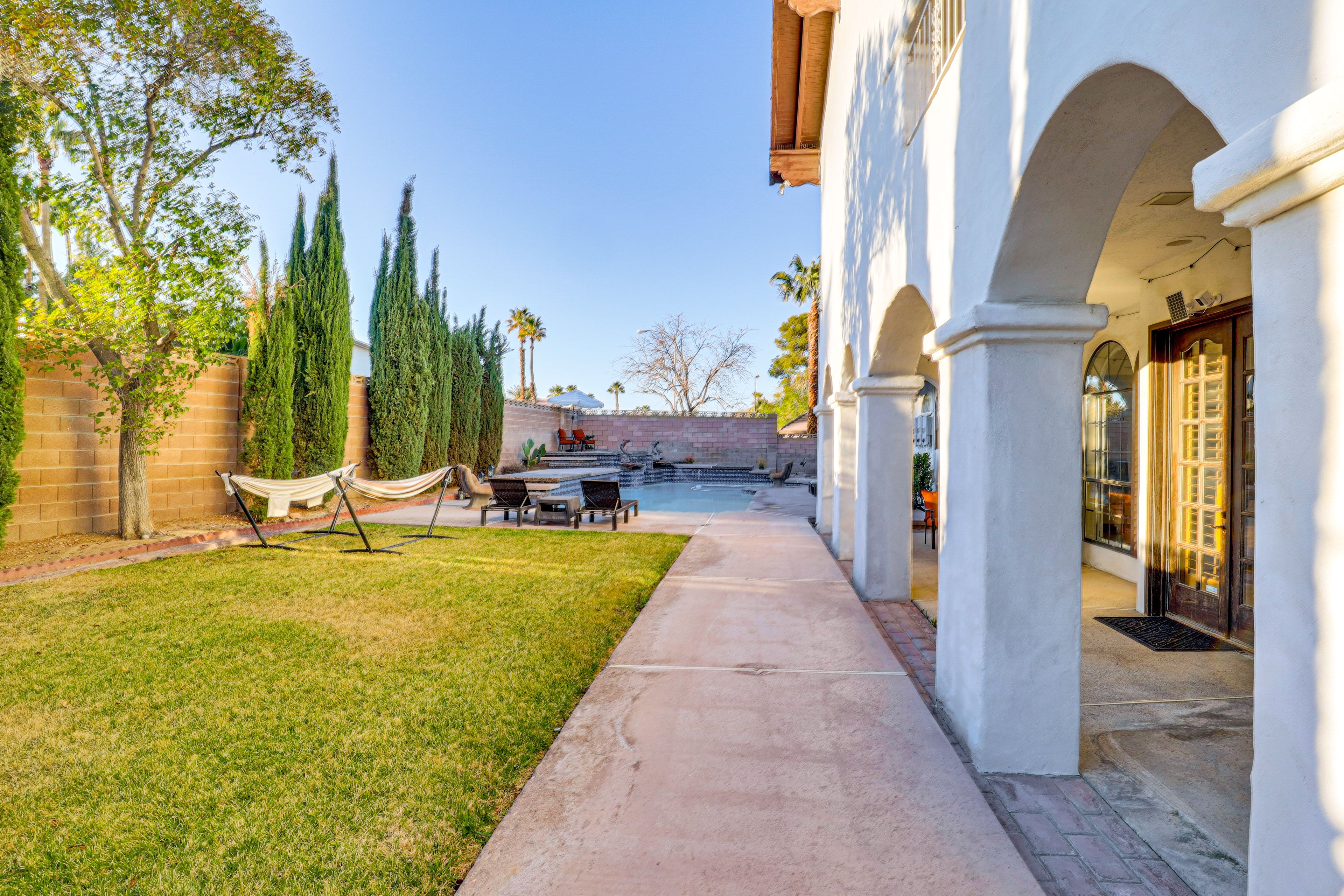 Yard Area | Hammocks