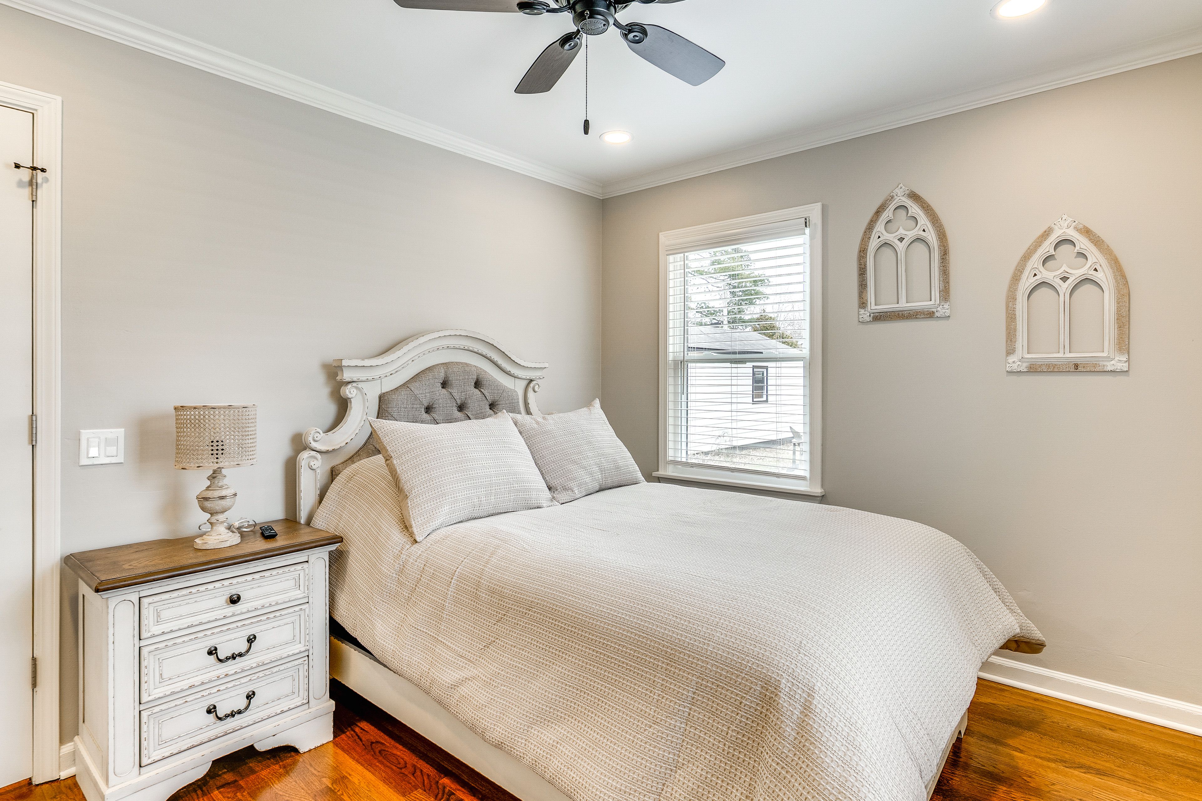 Bedroom 2 | Full Bed | Smart TV | Main Level
