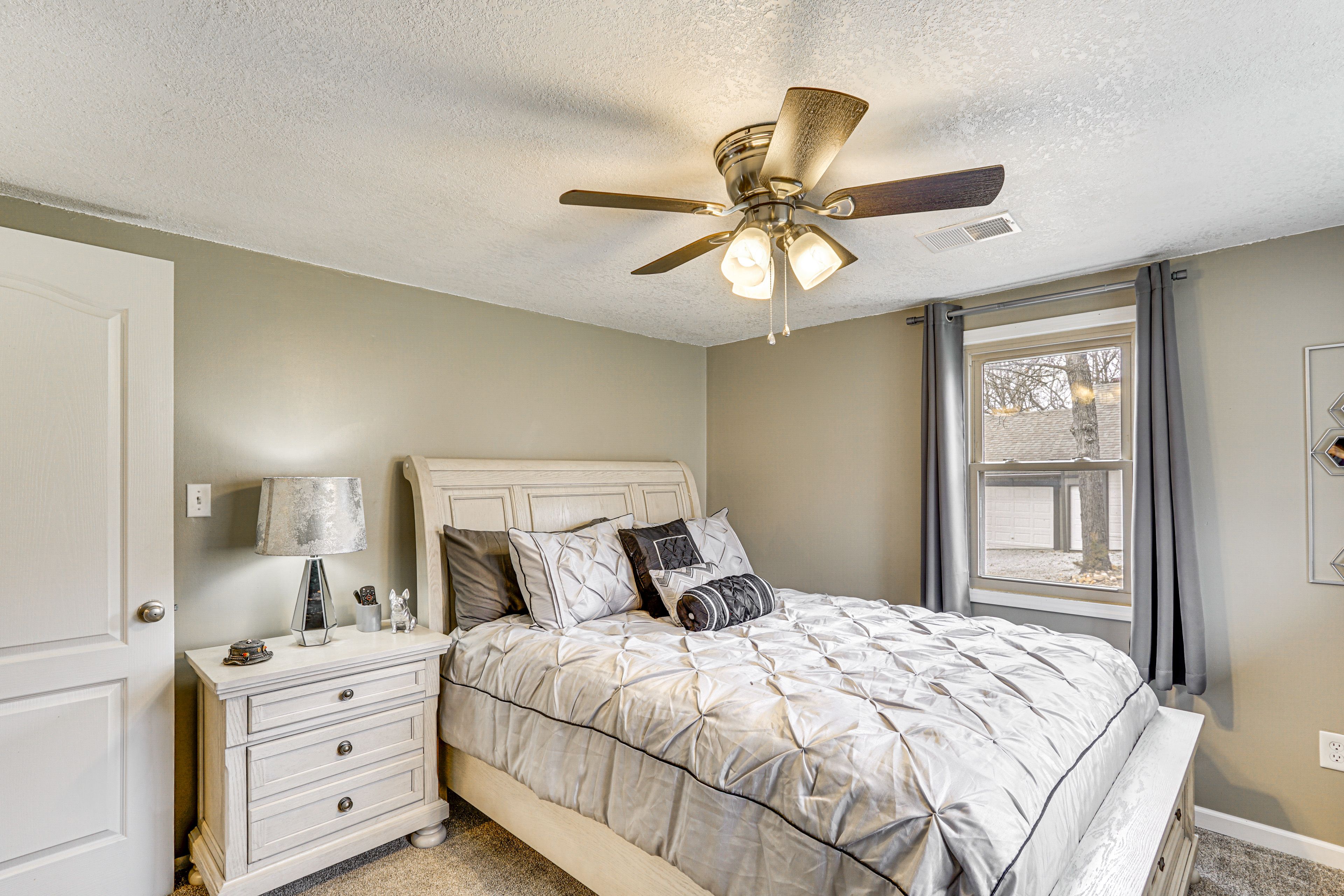 Bedroom 4 | Queen Bed | Upper Floor