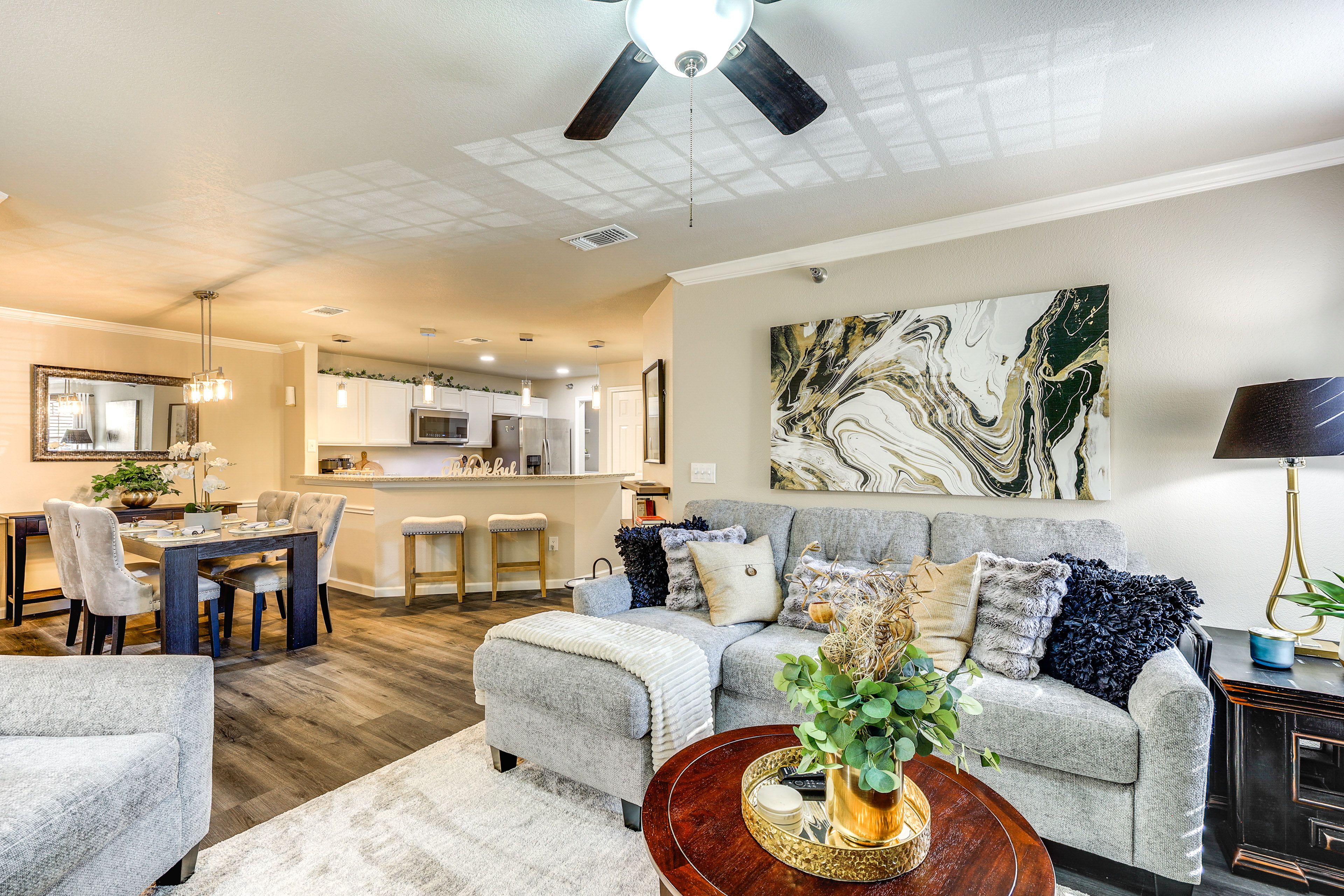 Living Room | Smart TV