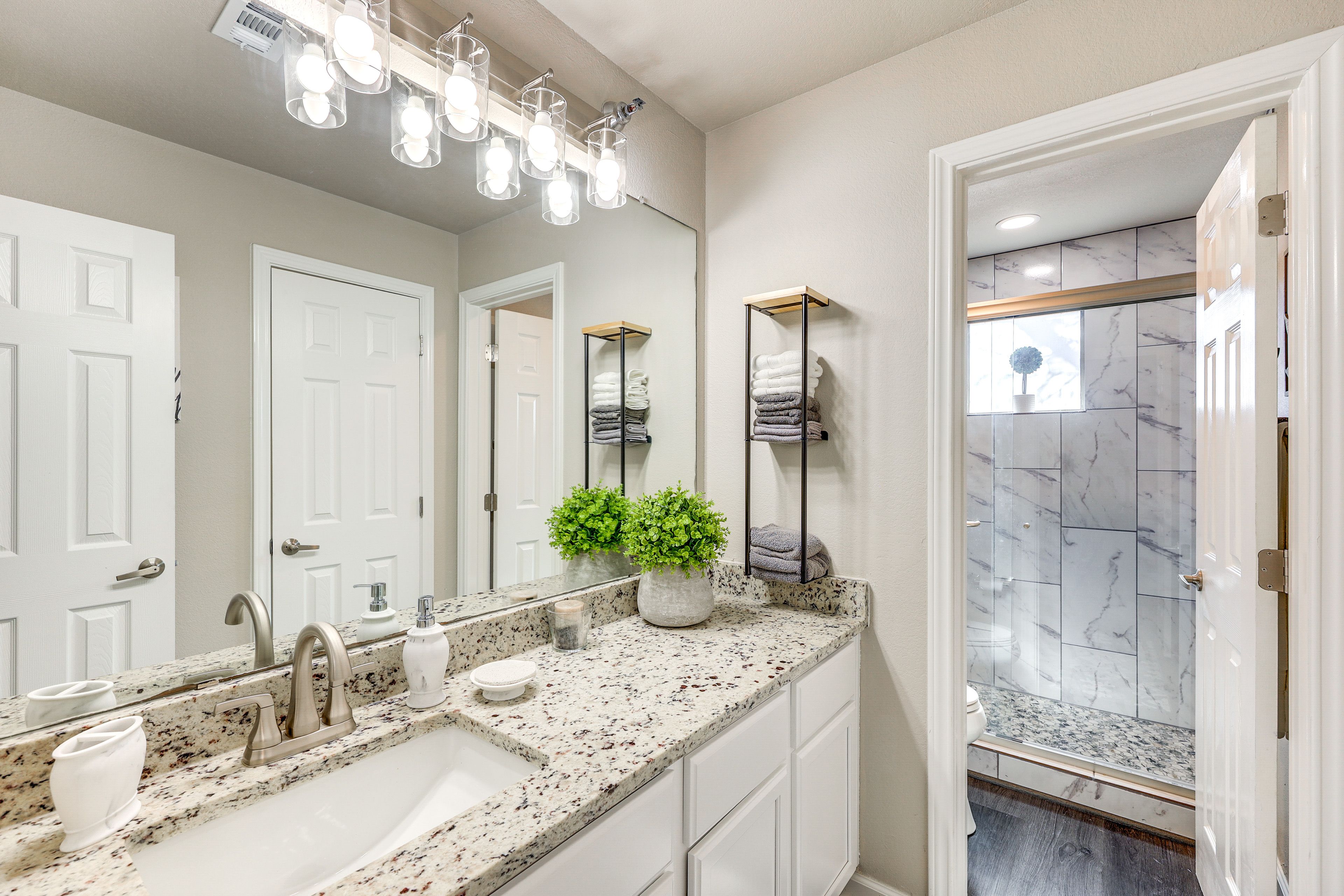 En-Suite Bathroom