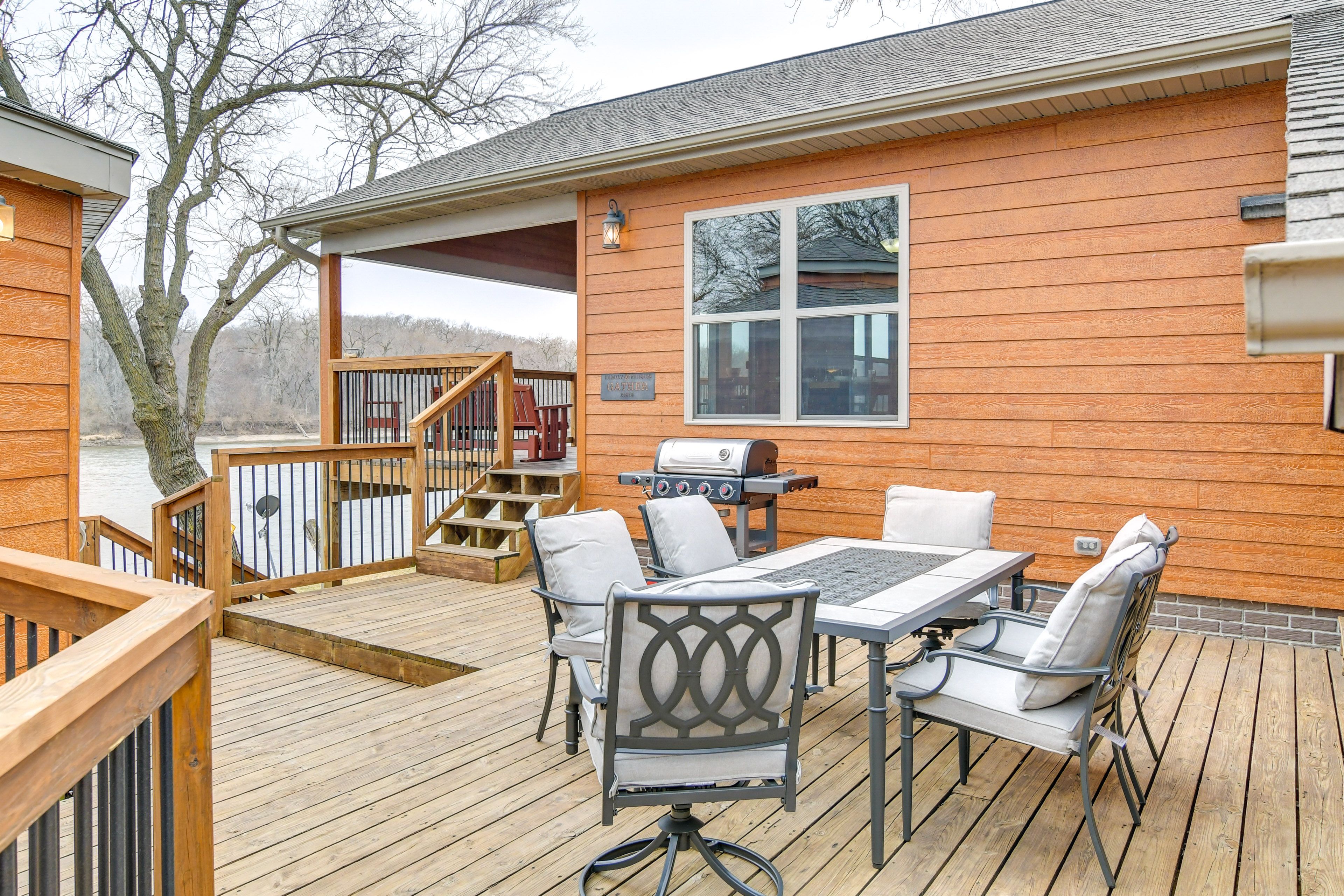 Deck | Gas Grill