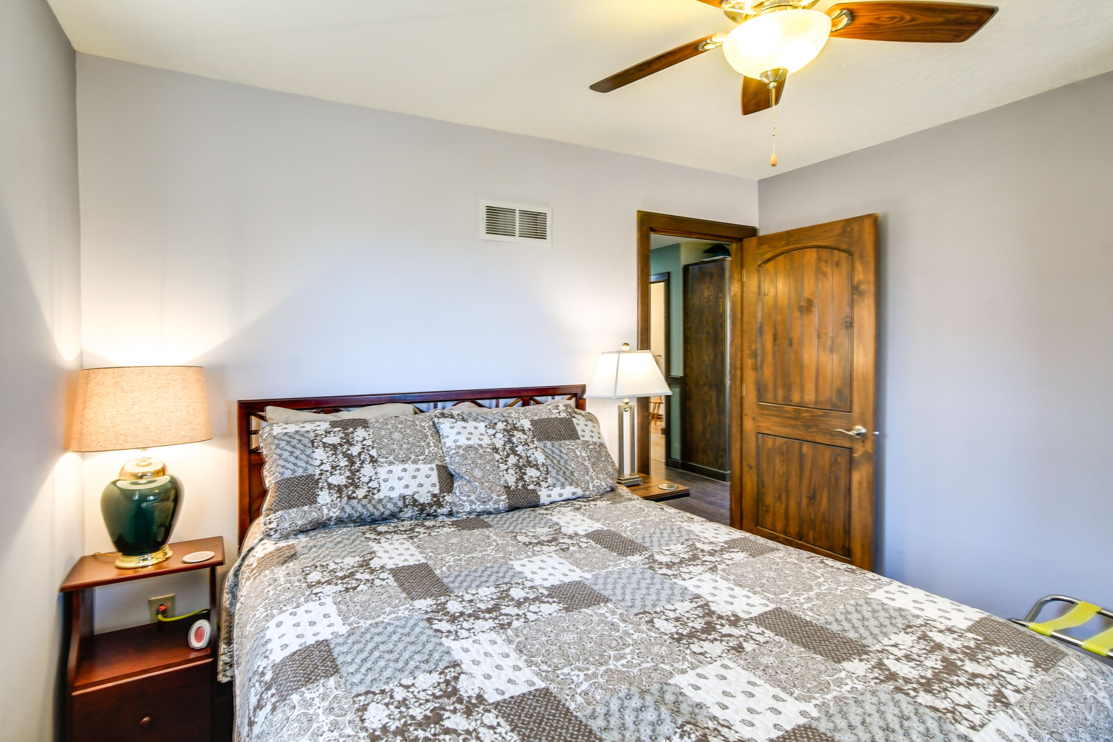 Bedroom 2 | Queen Bed | 2nd Floor