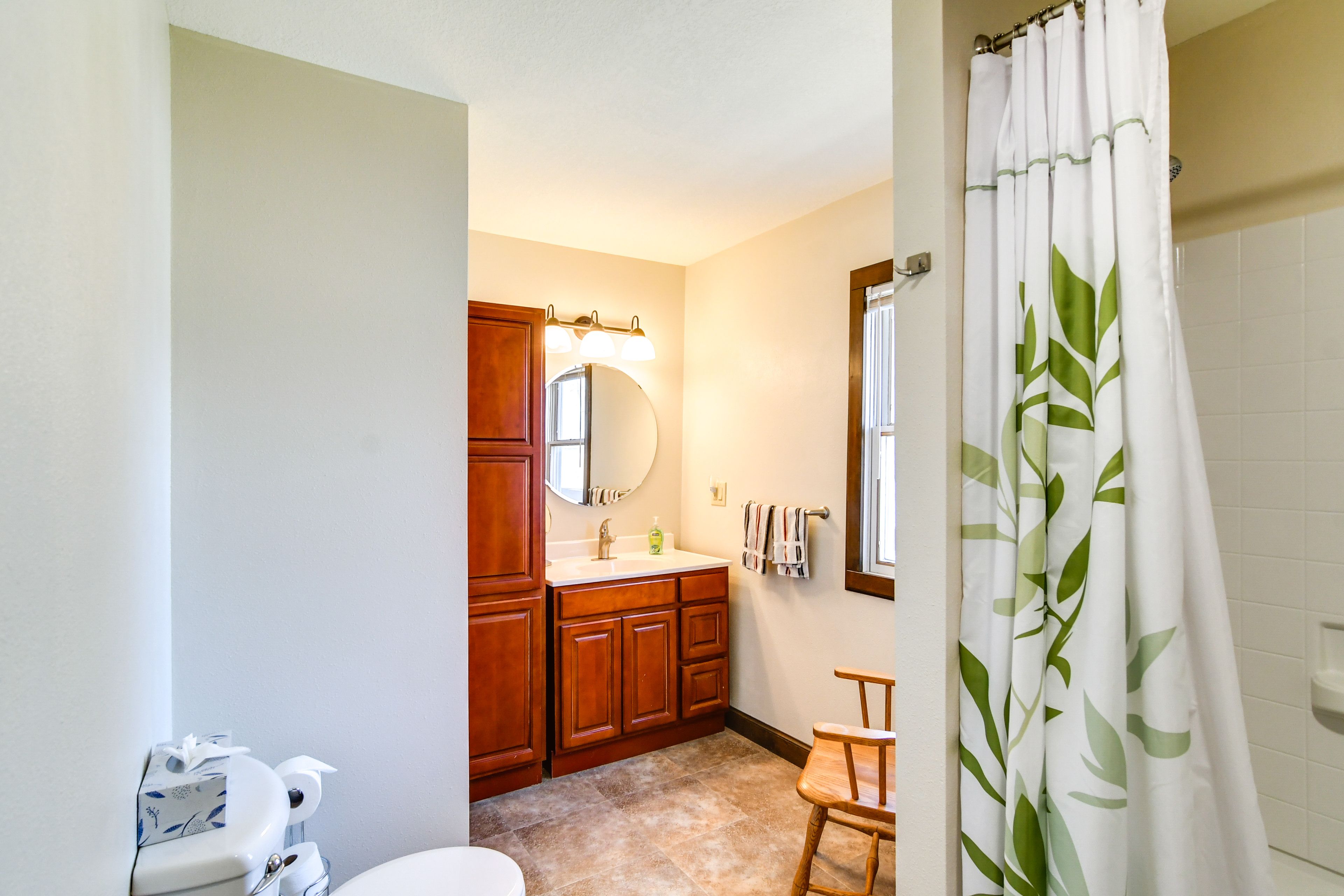 En-Suite Bathroom | 2nd Floor