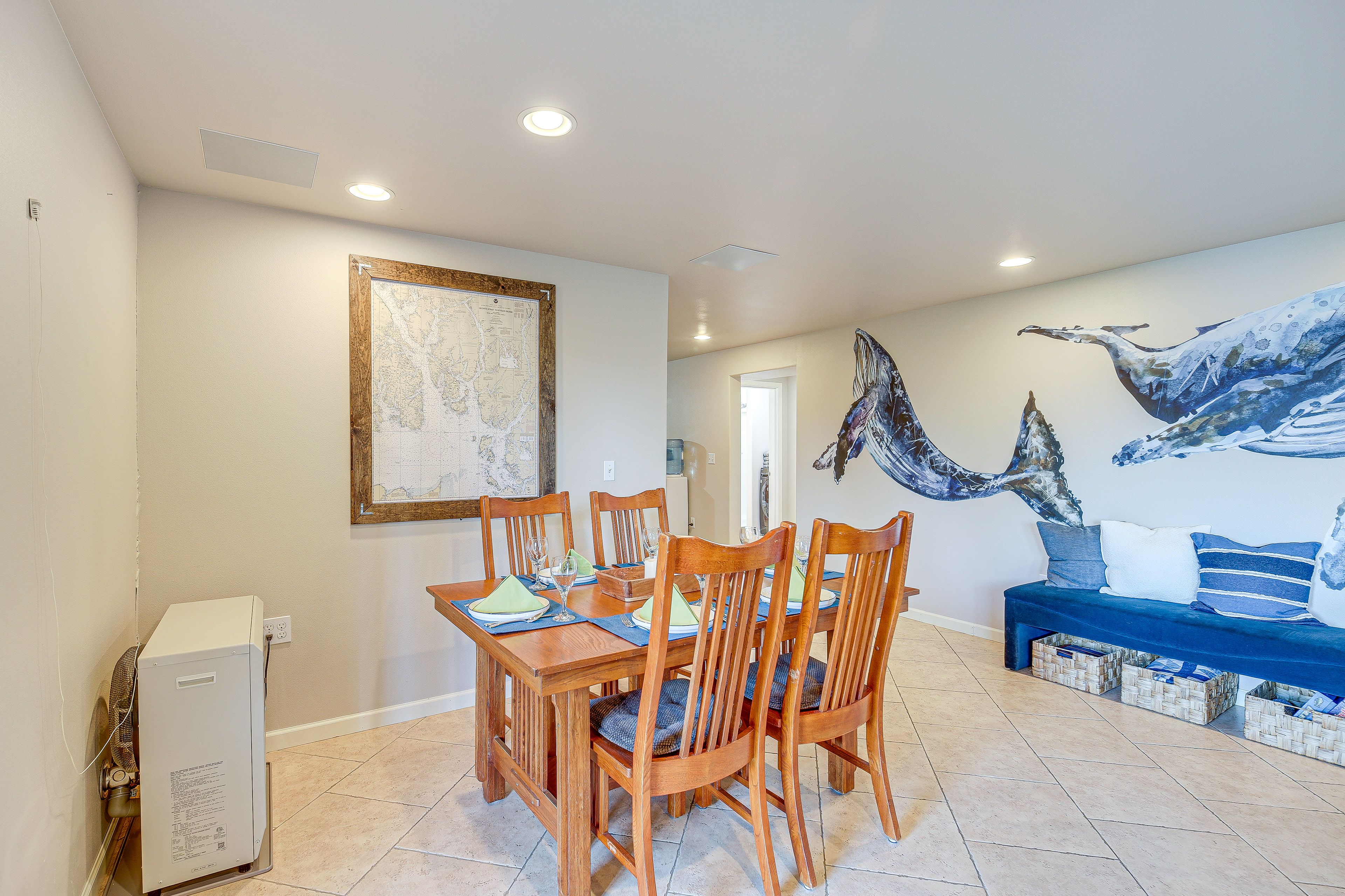 Dining Room | Dishware/Flatware Provided