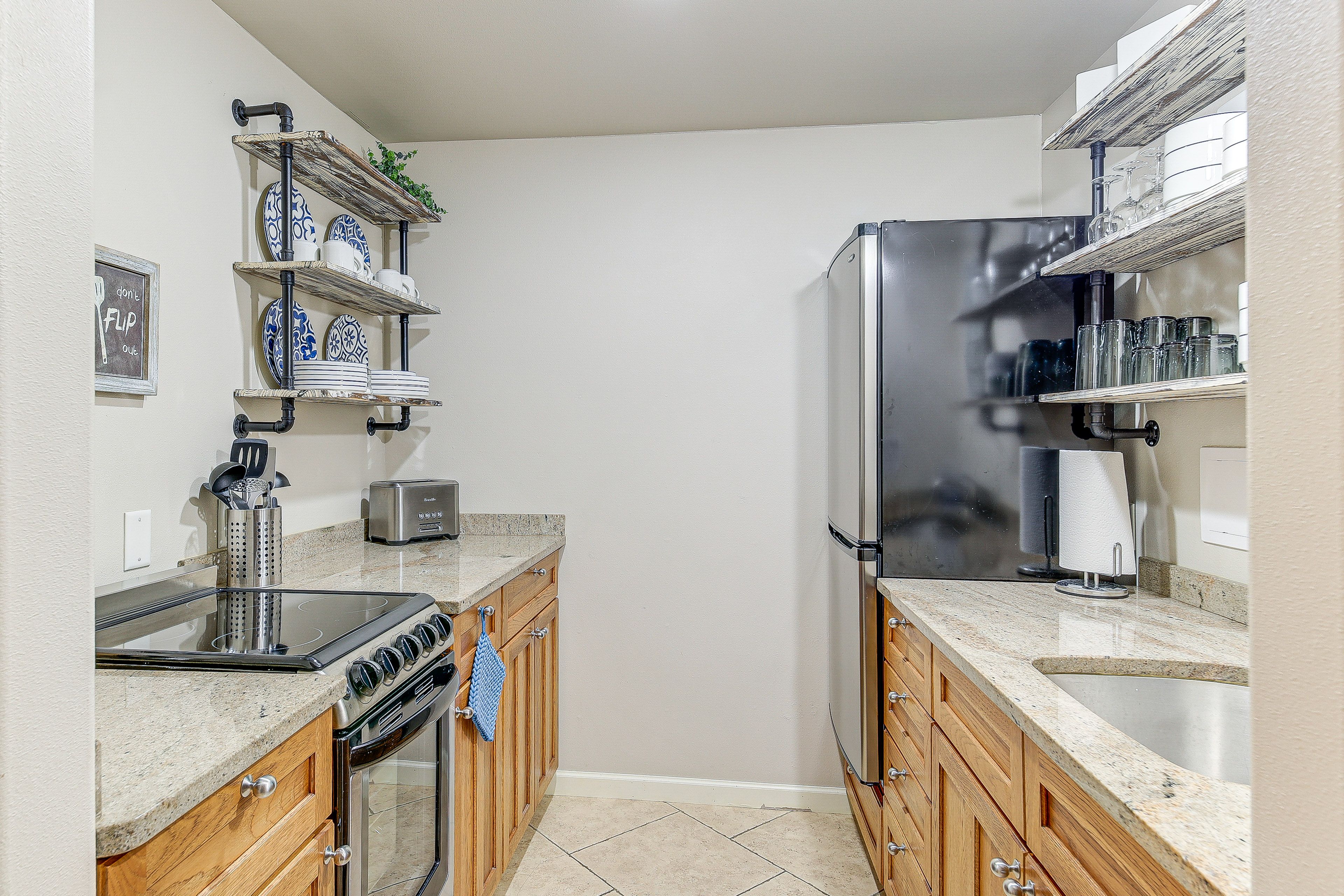 Kitchen | Microwave | Drip Coffee Maker