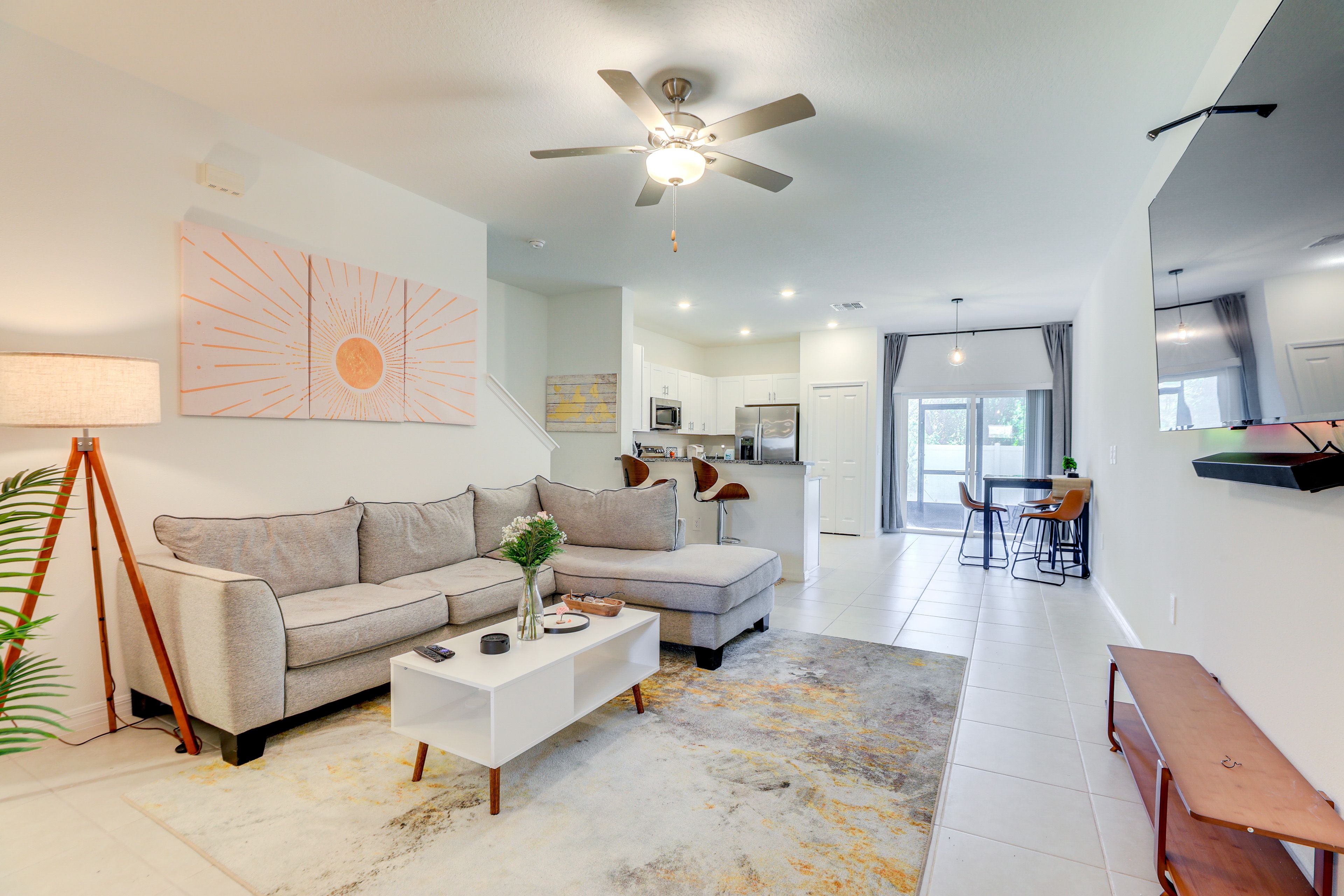 Living Room | 1st Floor | Smart TV | Free WiFi
