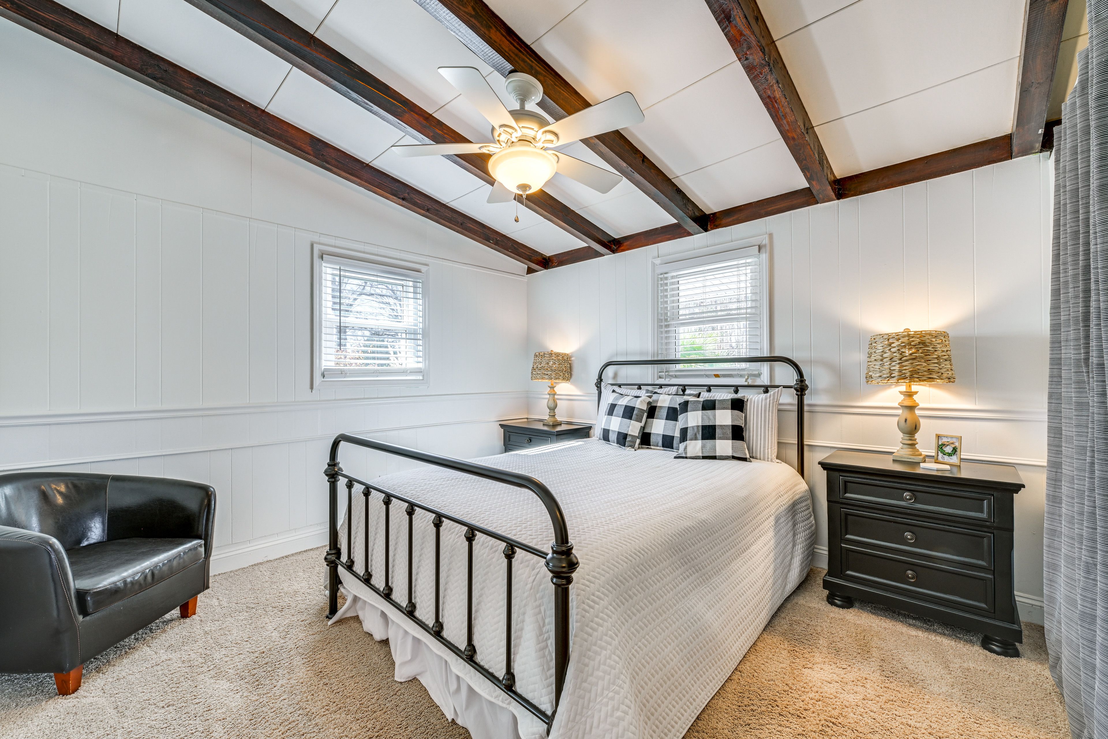 Bedroom 1 | Main Level | Queen Bed | Linens Provided
