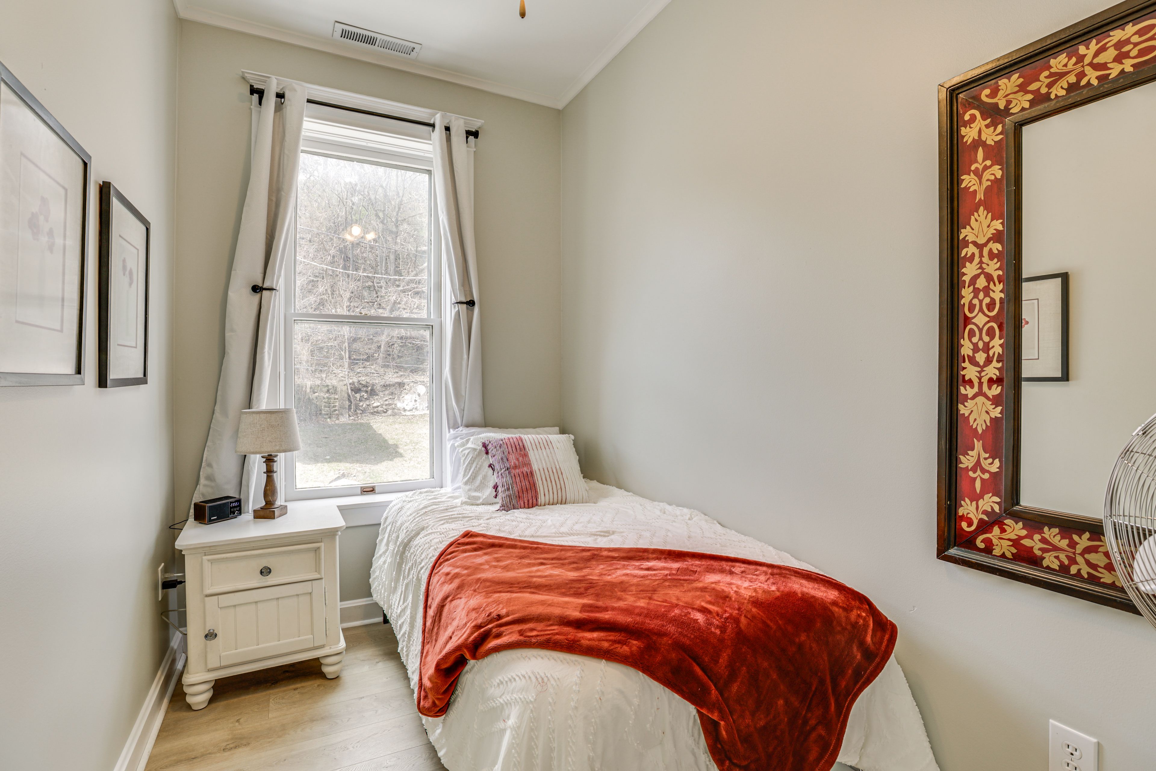 Bedroom 3 | 2nd Floor | Twin Bed