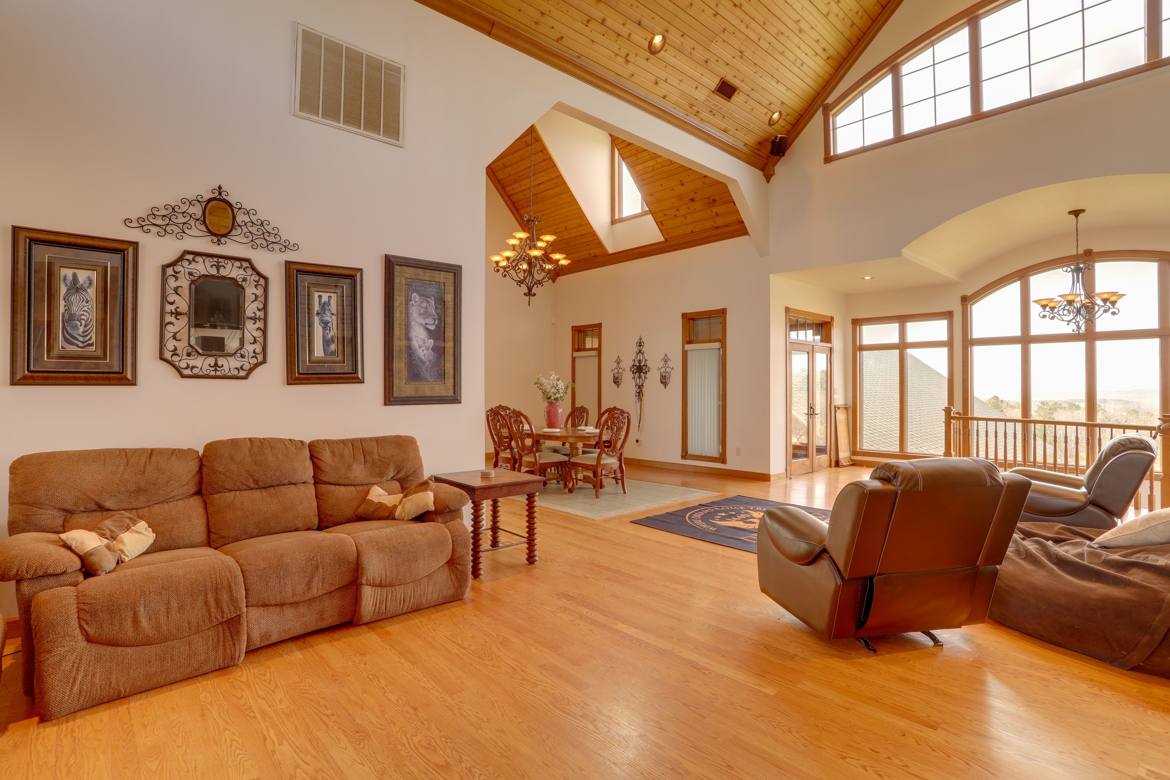 Living Room | Flat-Screen TV | Mountain View | Central Heating & A/C