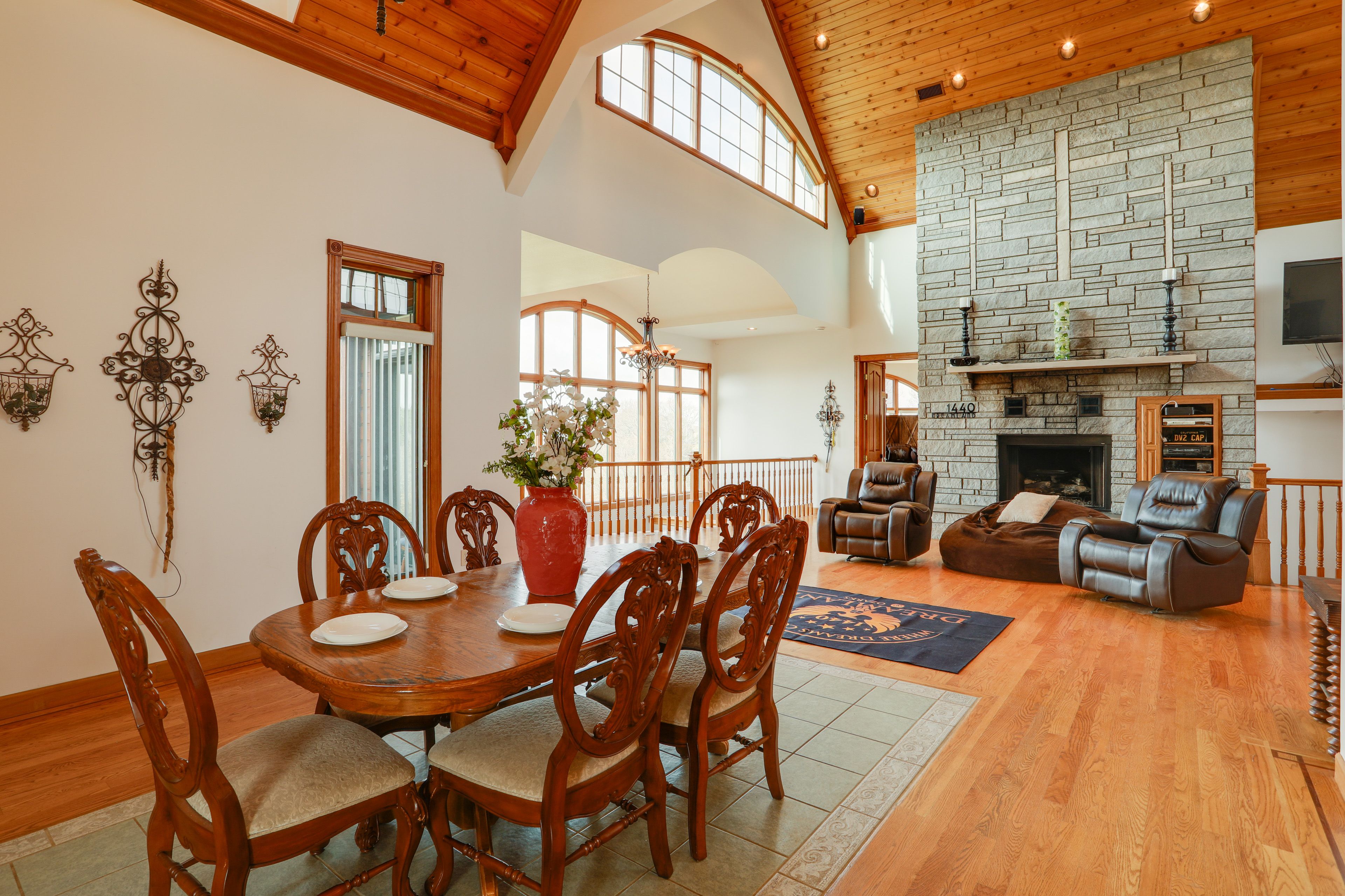 Dining Area | Dishware/Flatware | Trash Bags/Paper Towels