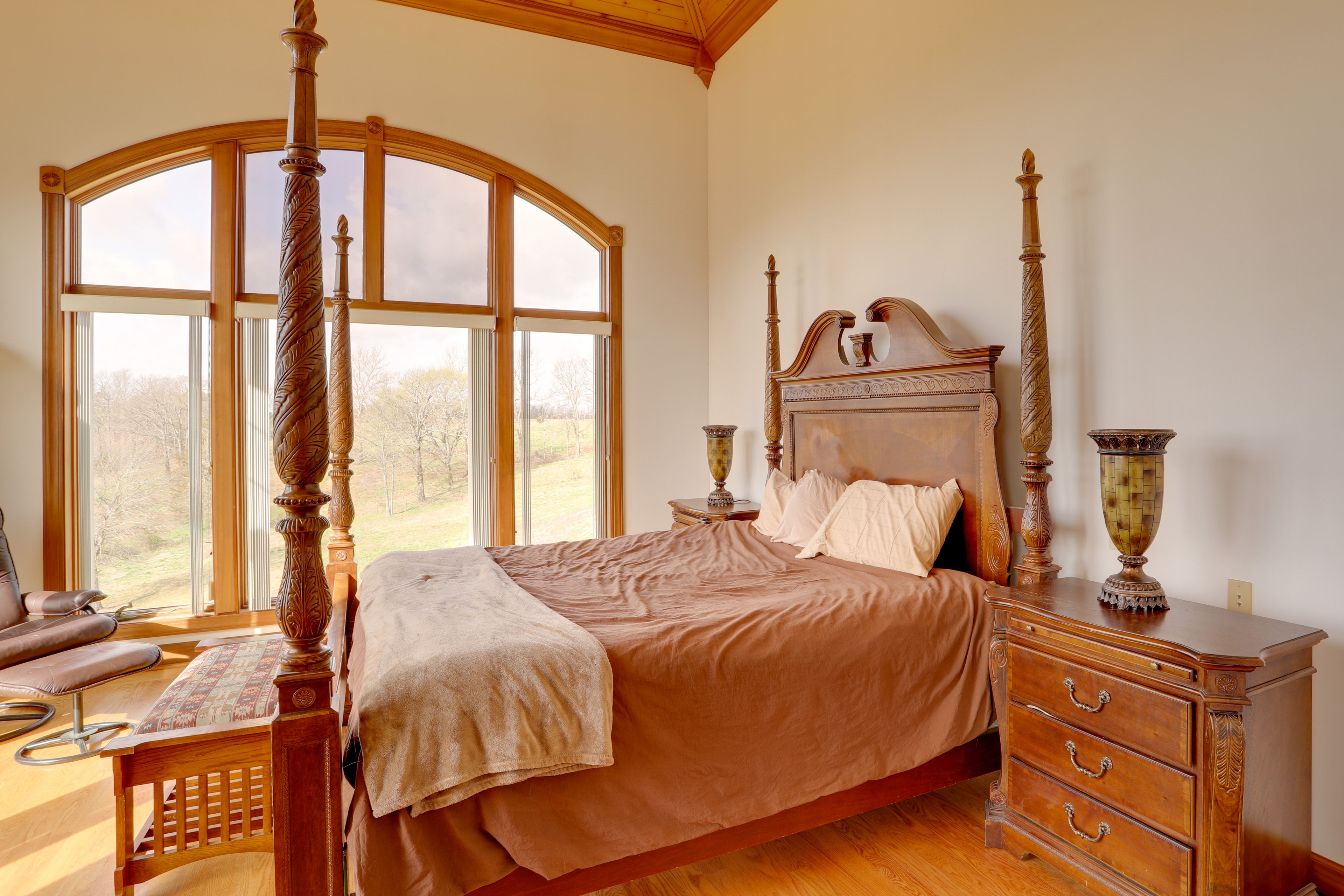 Bedroom 1 | King Bed | Linens Provided | En-Suite Bathroom