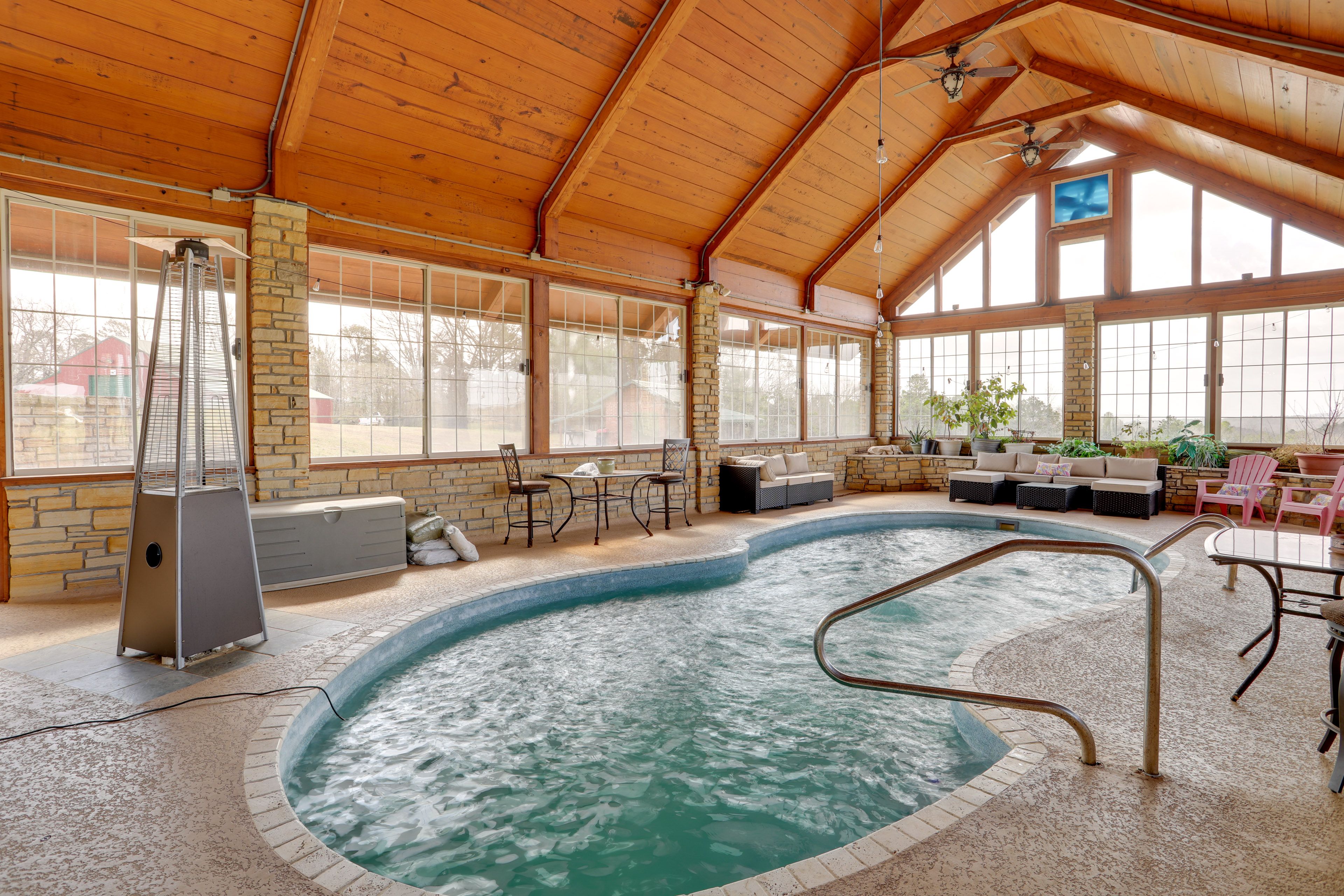 Shared Amenities | Indoor Pool | Fire Pit | Grill | On-Site Pond
