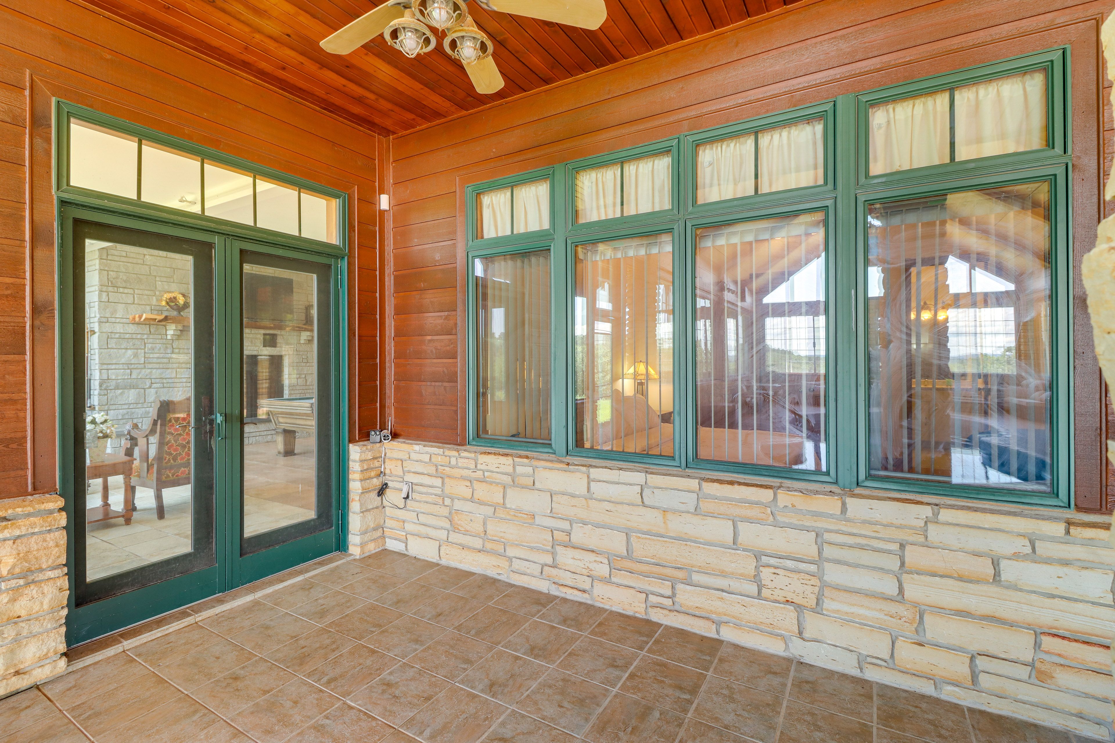 Pool House Entry