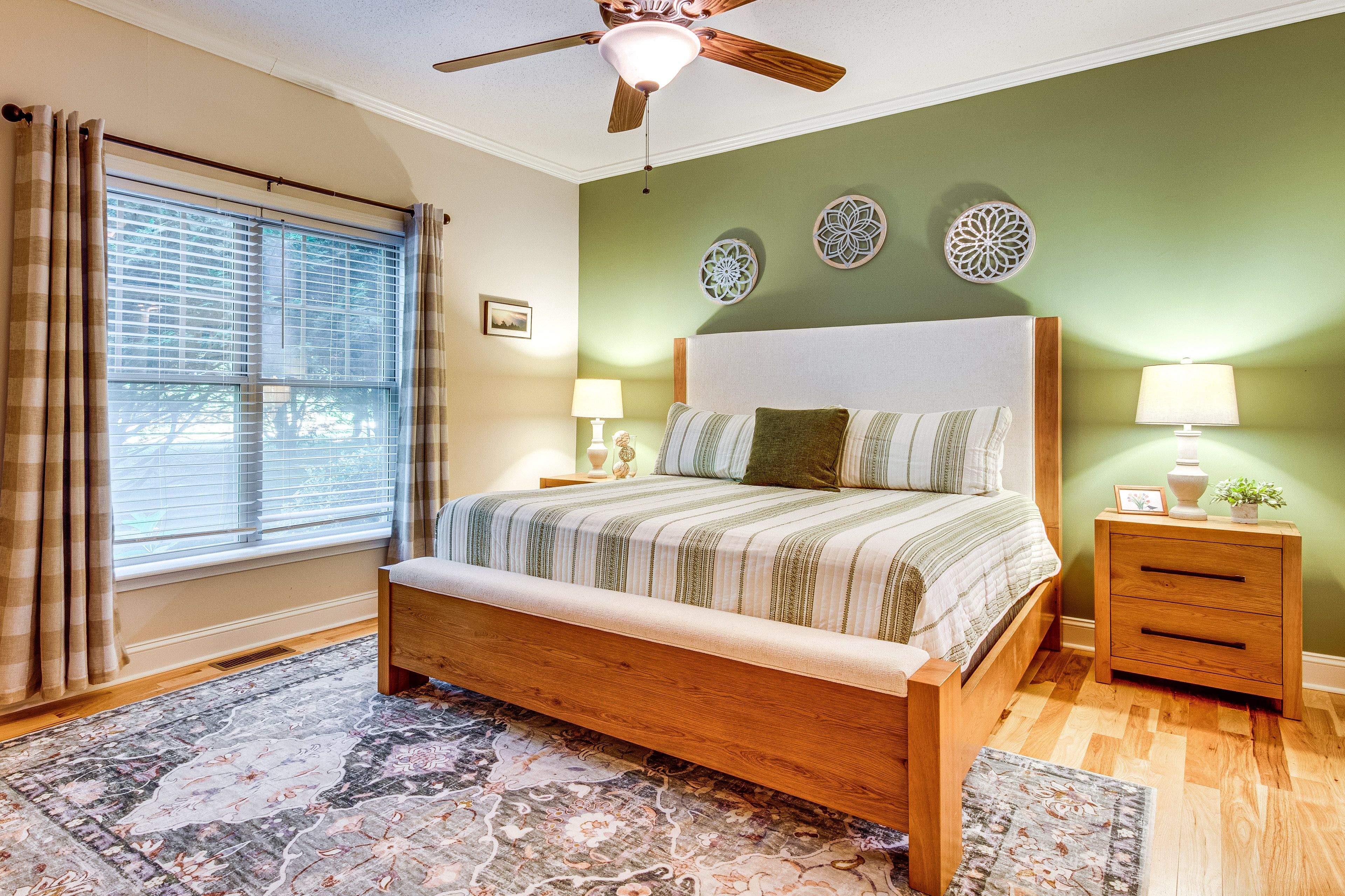 Bedroom 1 | King Bed | Linens Provided