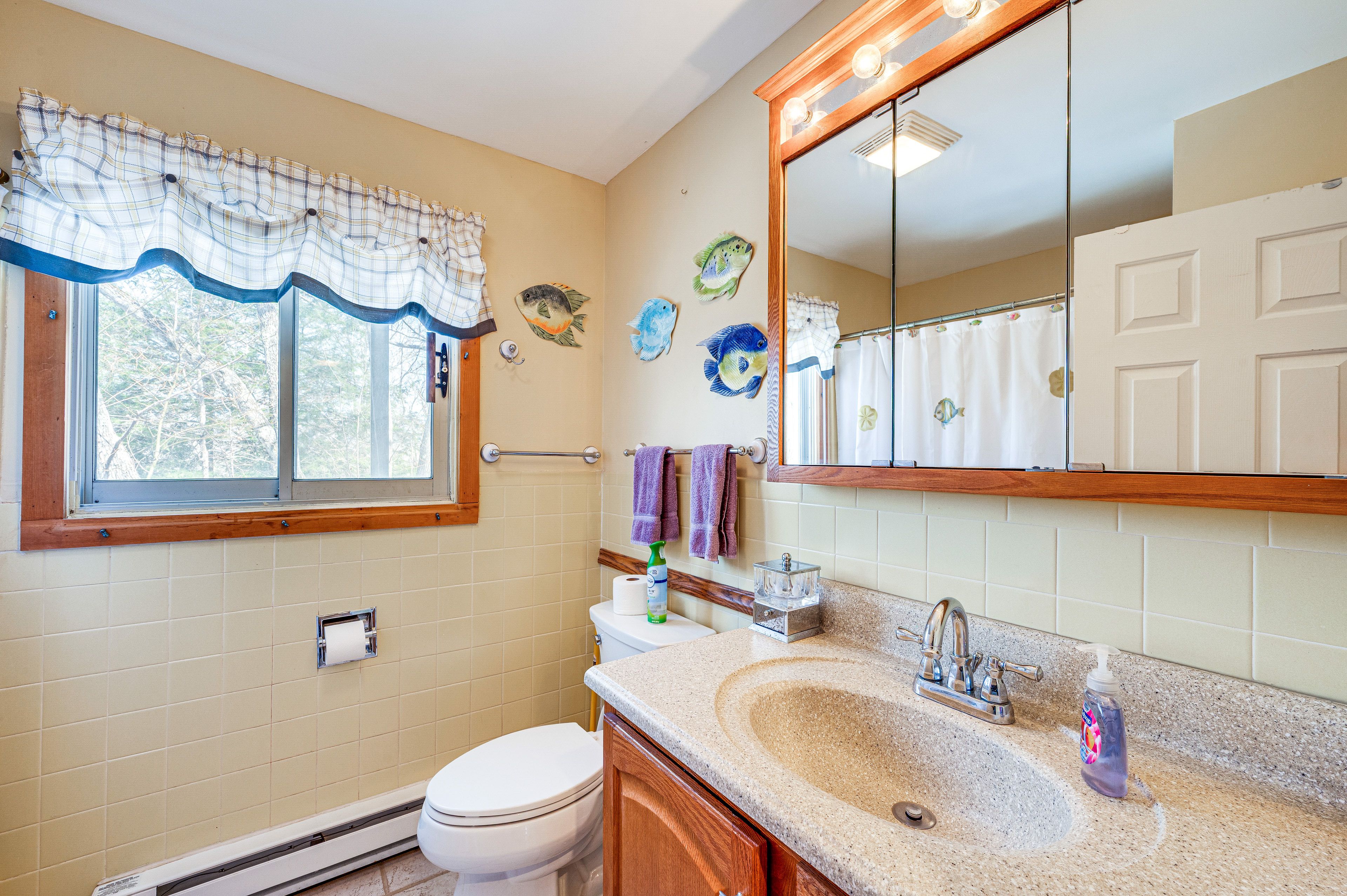 Full Bathroom | 1st Floor