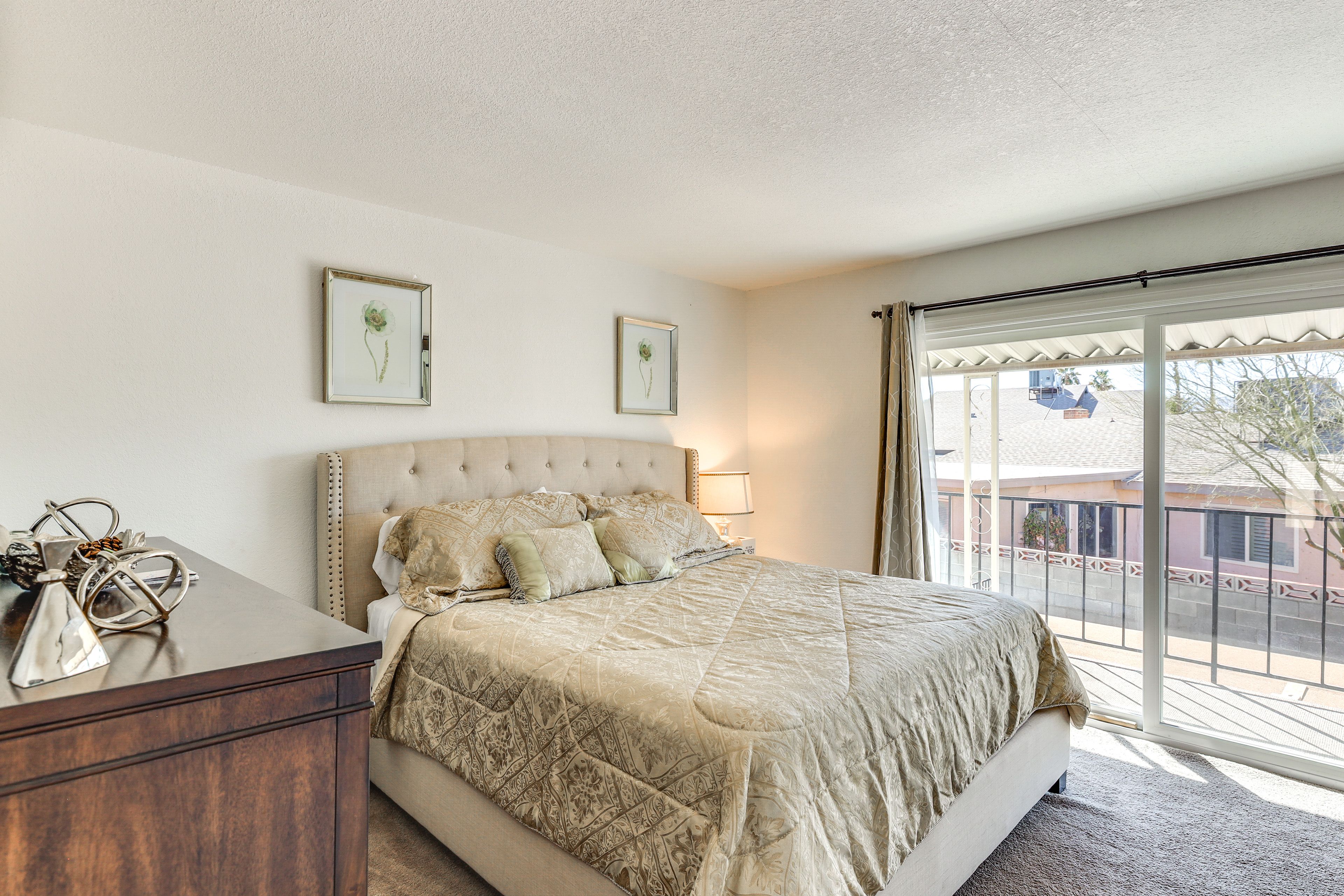 Bedroom 1 | King Bed | Walk-In Closet | Upper Level