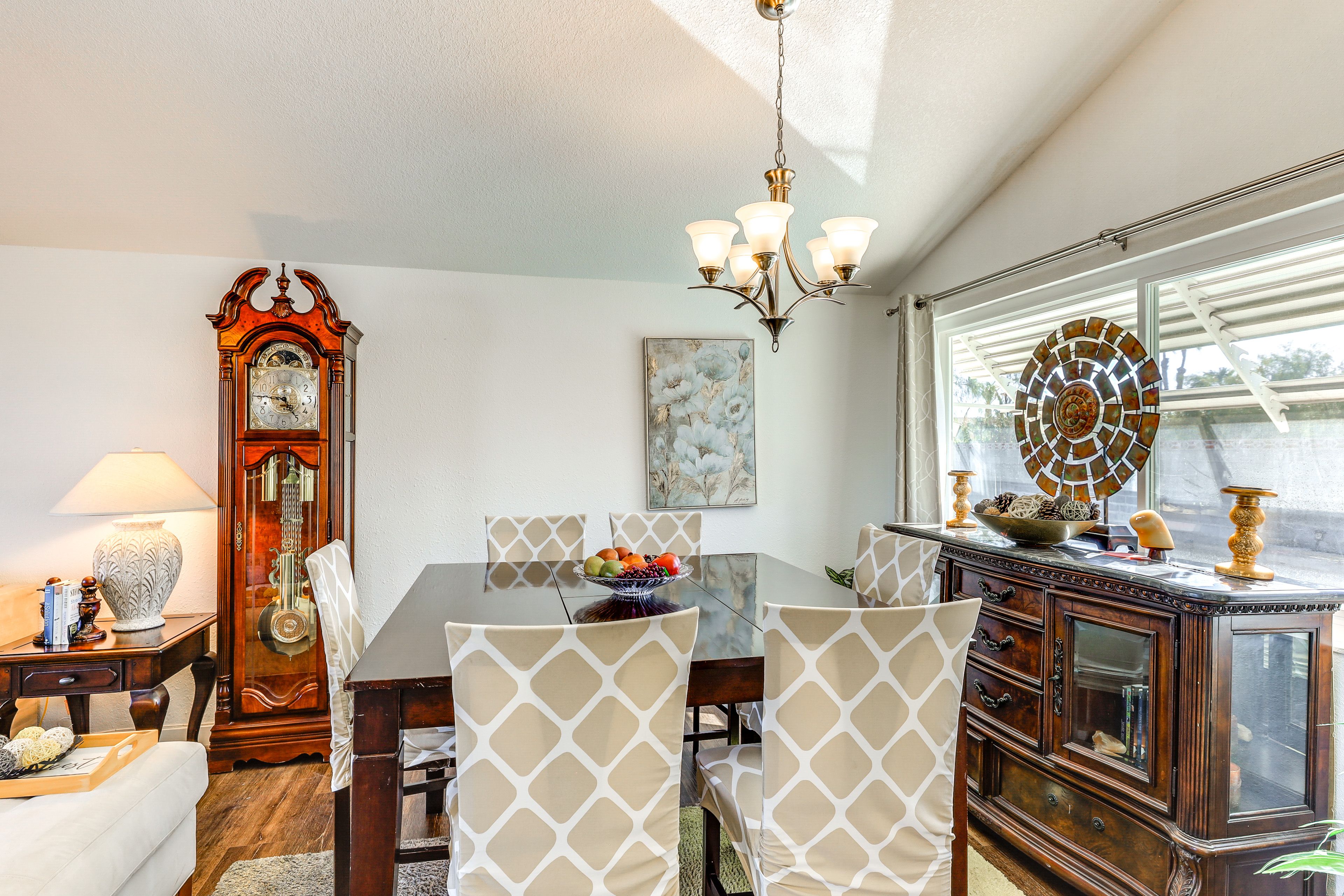Dining Table | Dishware & Flatware | Main Level