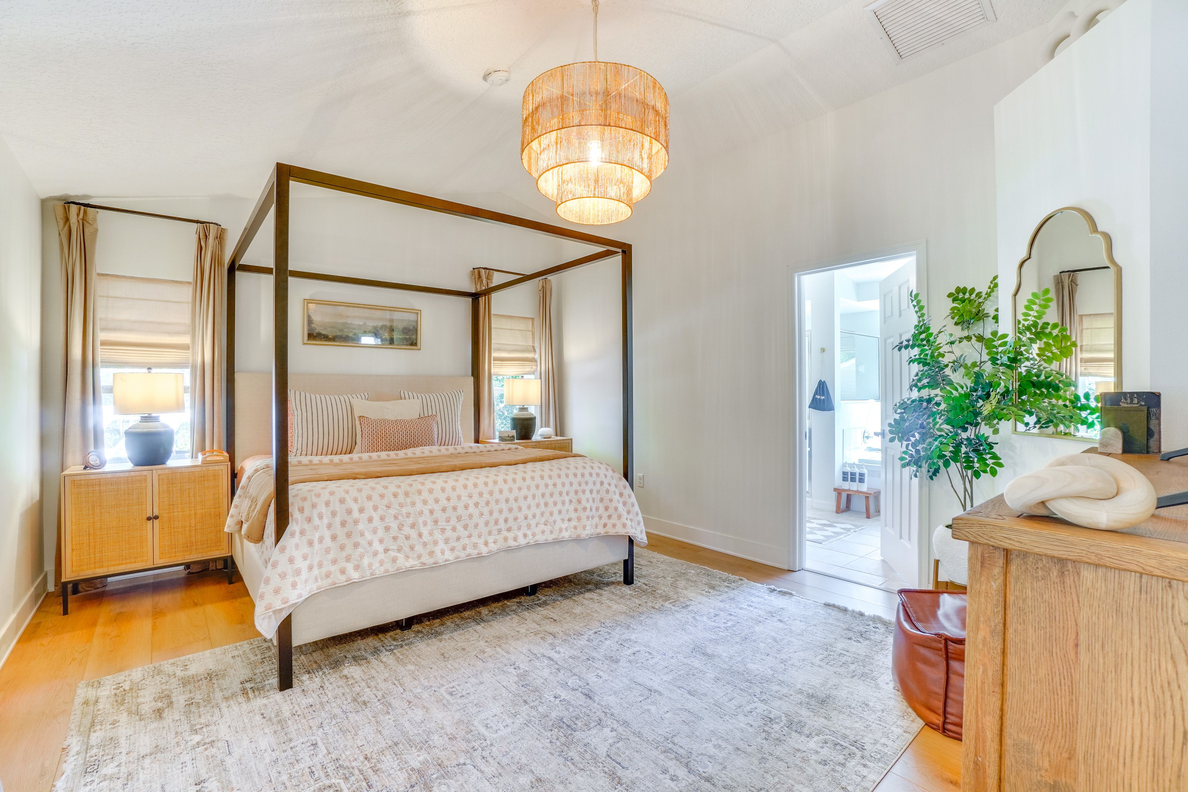 Bedroom 1 | King Bed