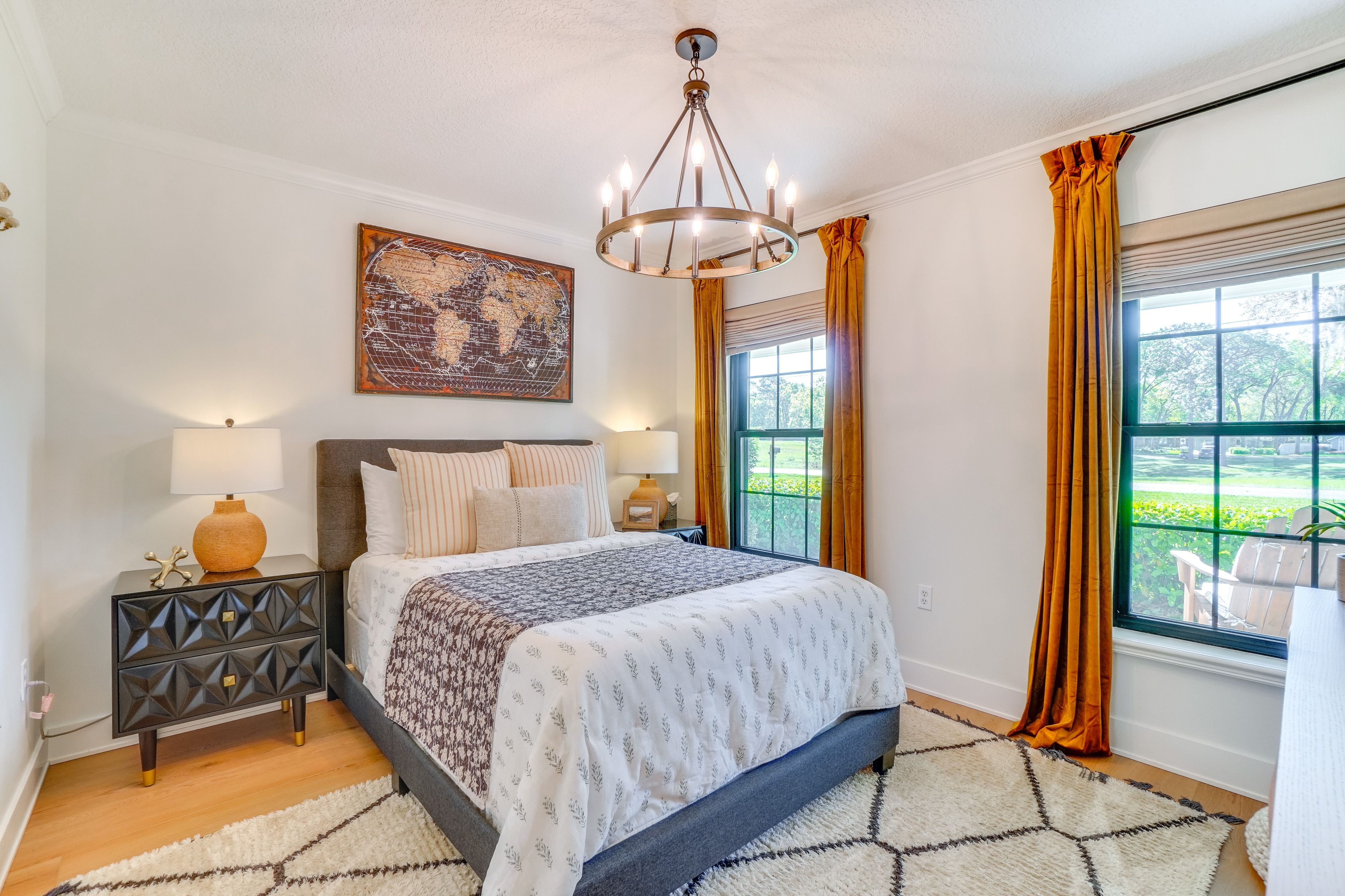 Bedroom 2 | Queen Bed