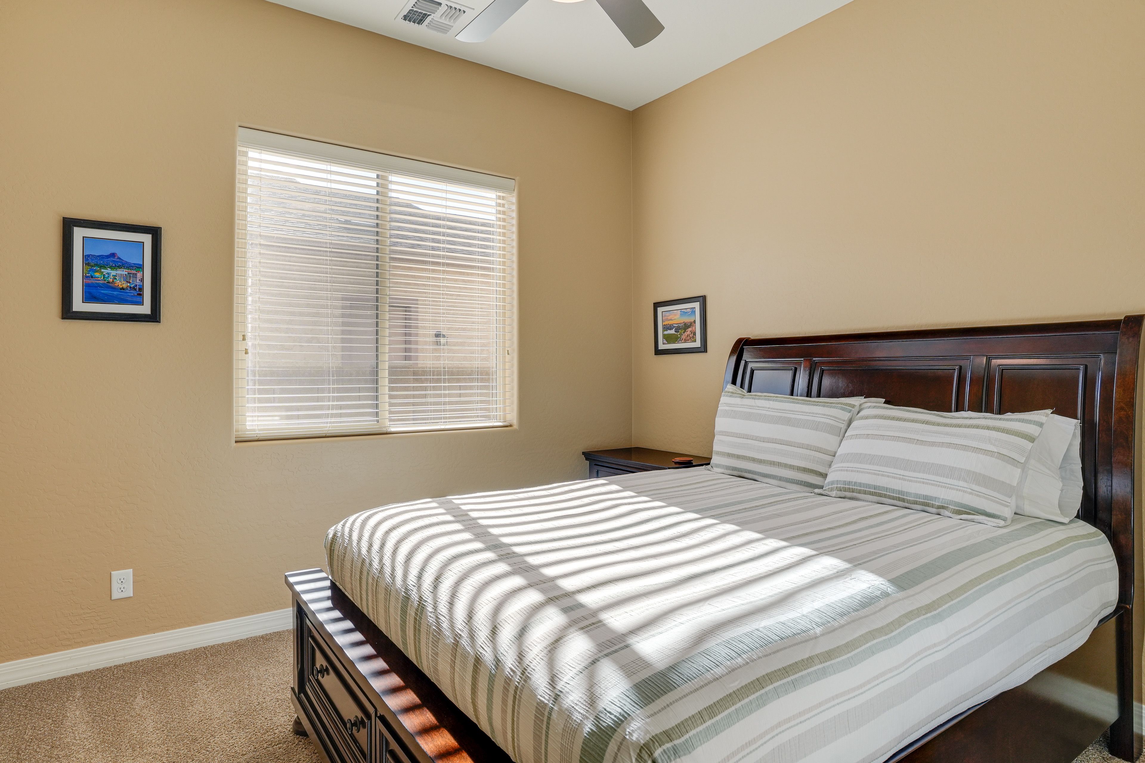 Bedroom 3 | Queen Bed