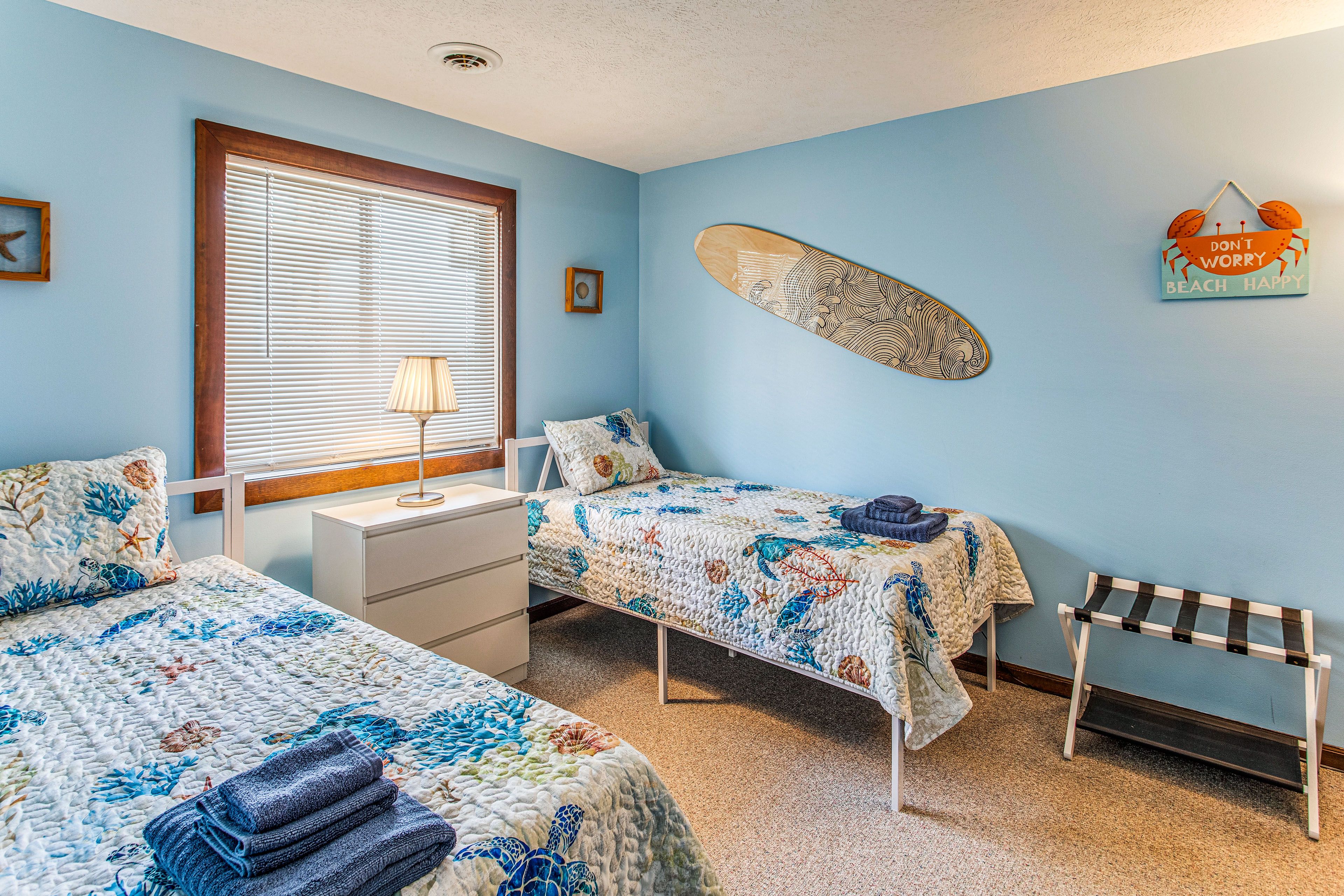 Bedroom 2 | 2 Twin Beds | Linens Provided