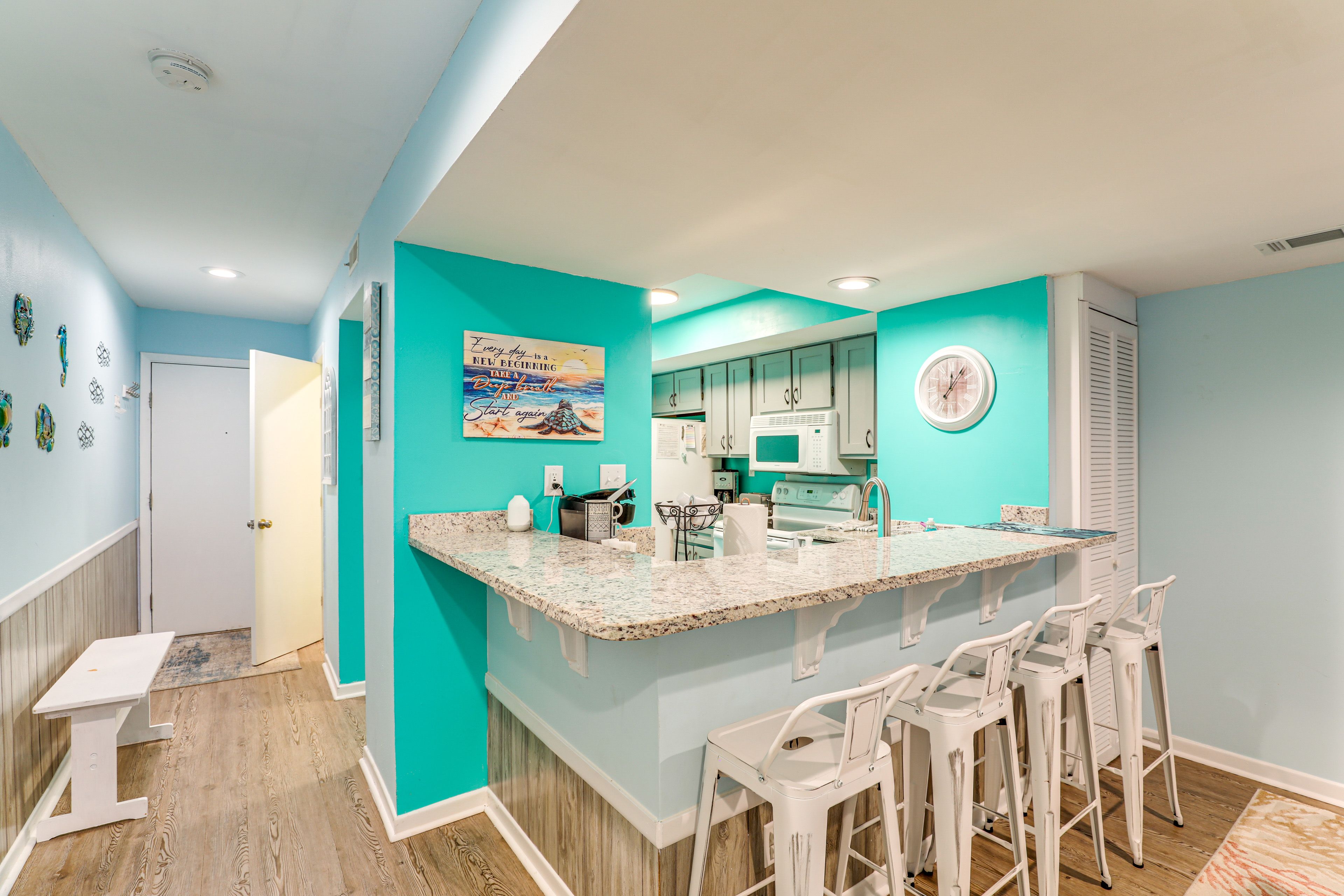 Kitchen | In-Unit Laundry | Keurig | 1st Floor