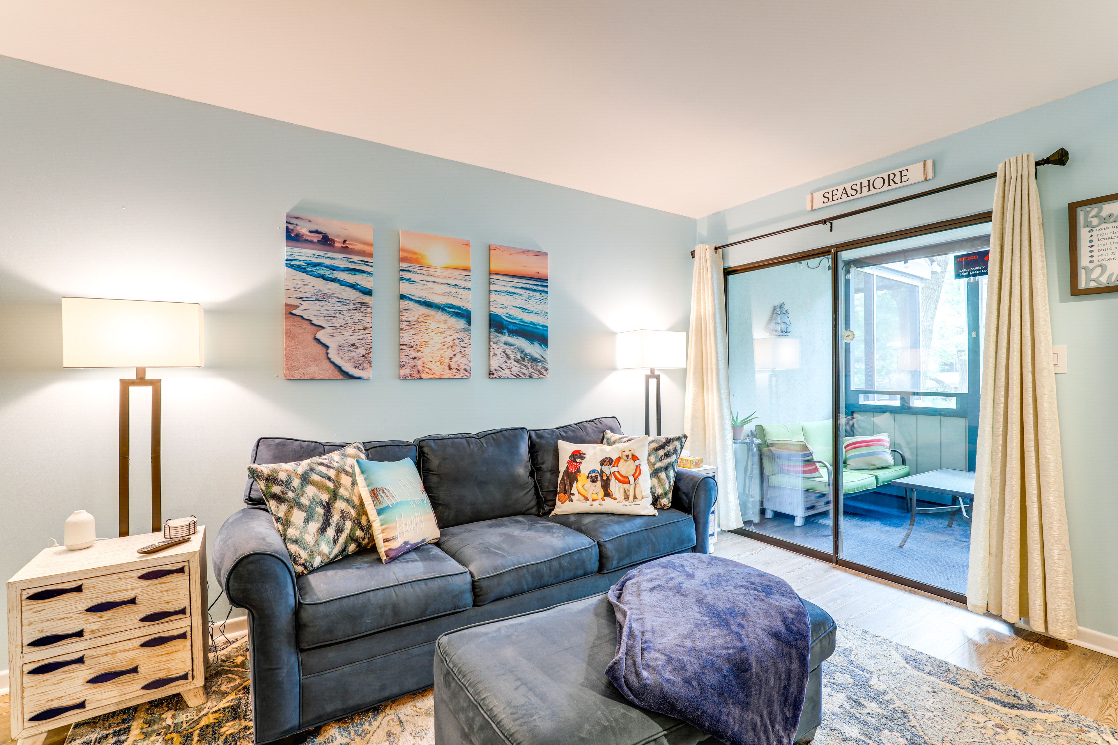 Living Room | Free WiFi | Central A/C & Heat | Smart TV | 1st Floor
