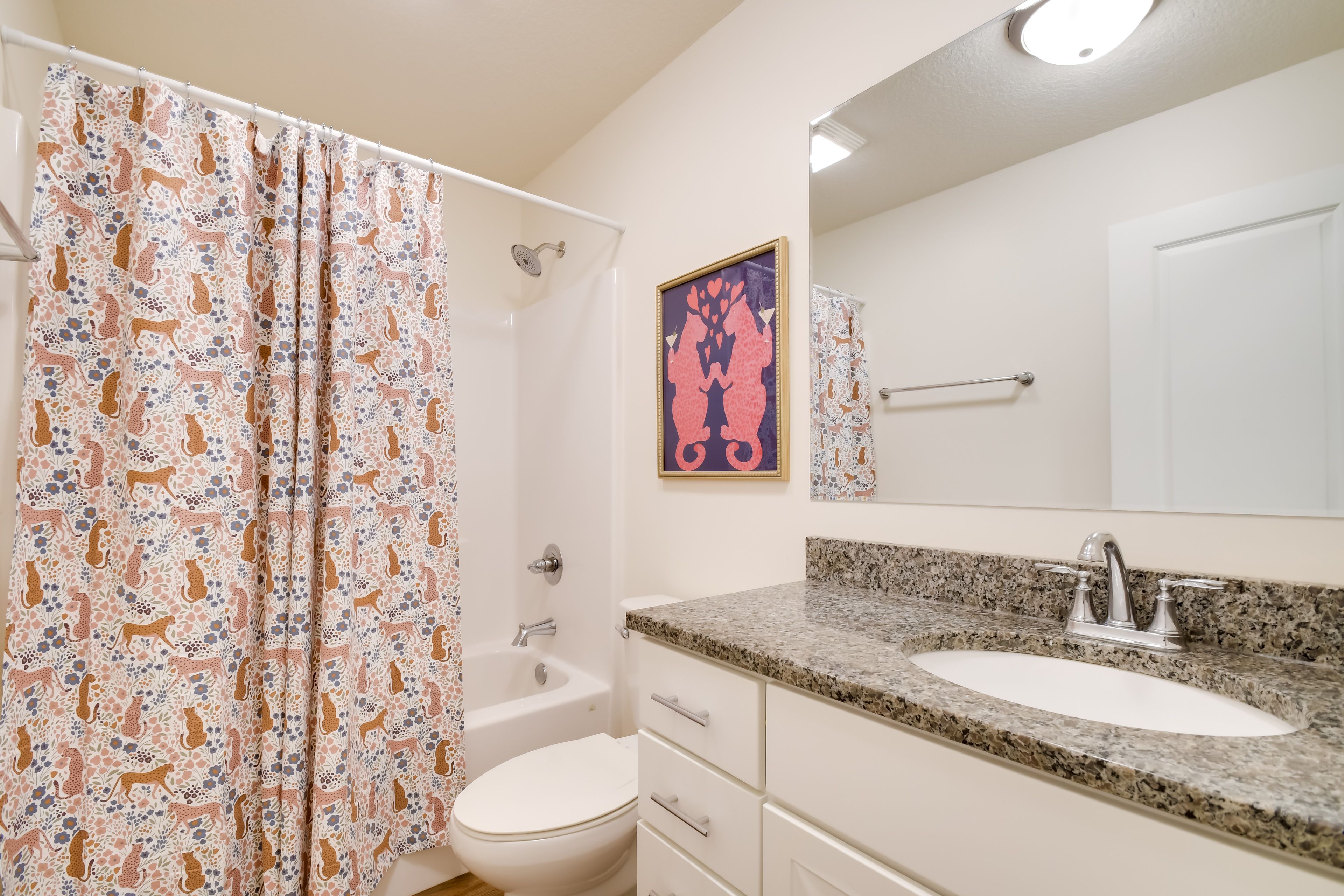 Bathroom | Upper Floor