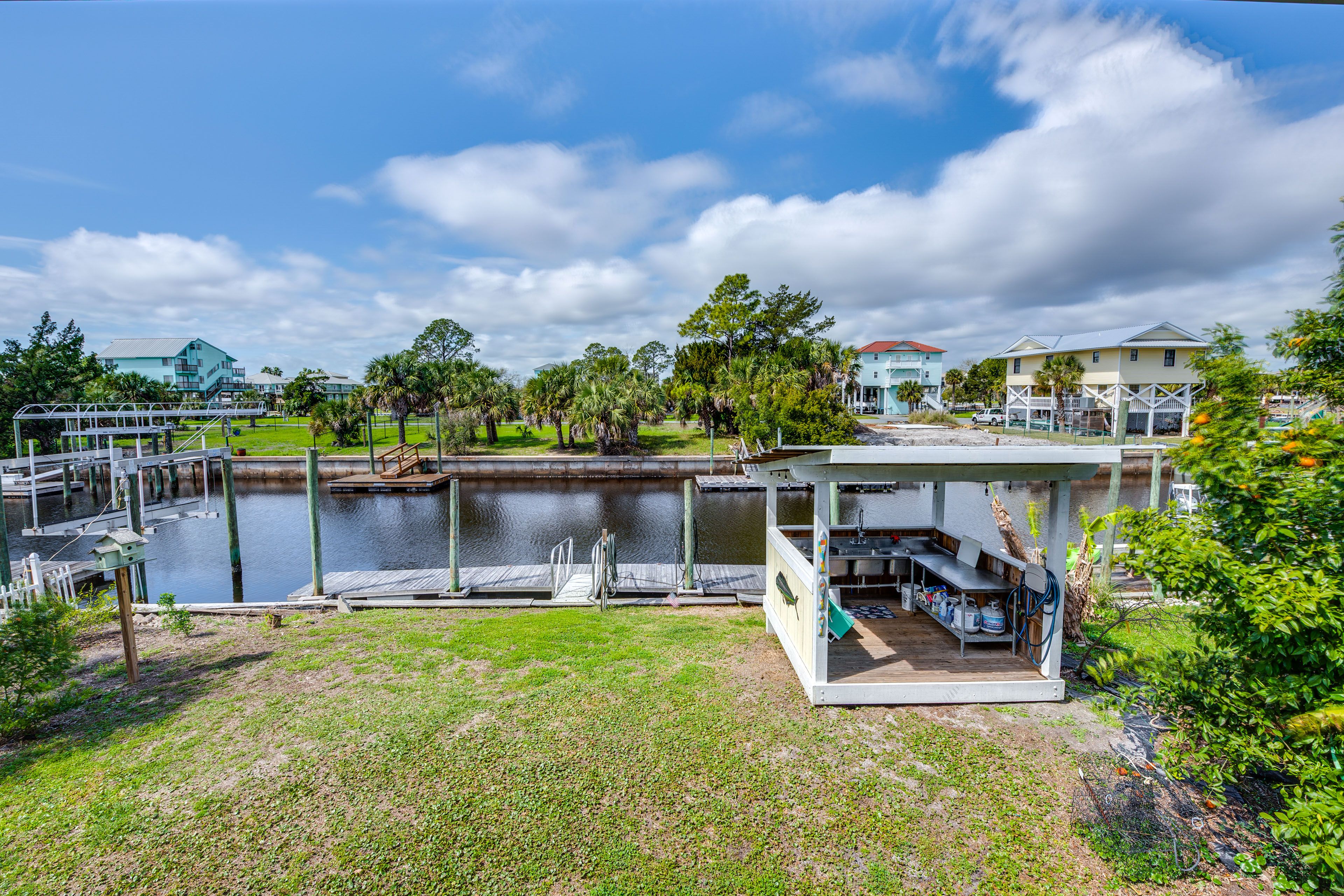 Private Backyard | Canal Access On-Site | Boat Dock | 3 Kayaks