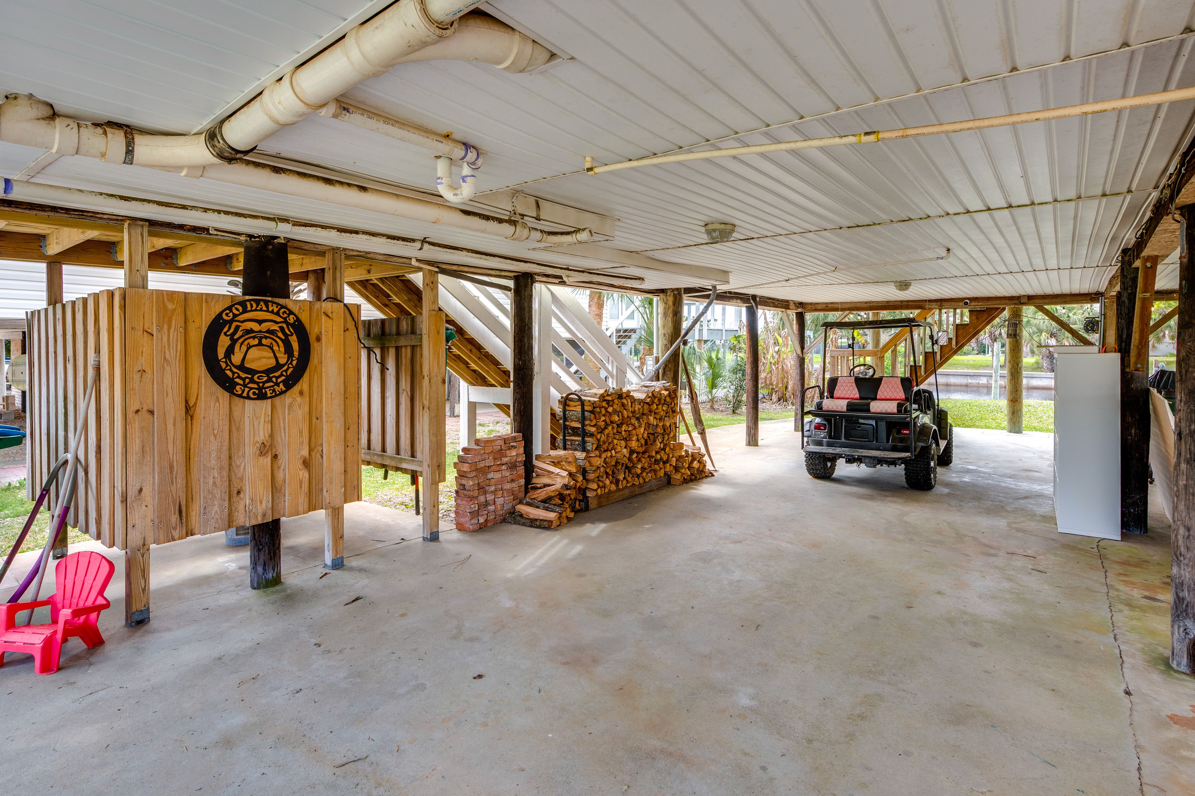 Parking | Driveway (4 Vehicles) | Boat/Trailer Parking Allowed On-Site