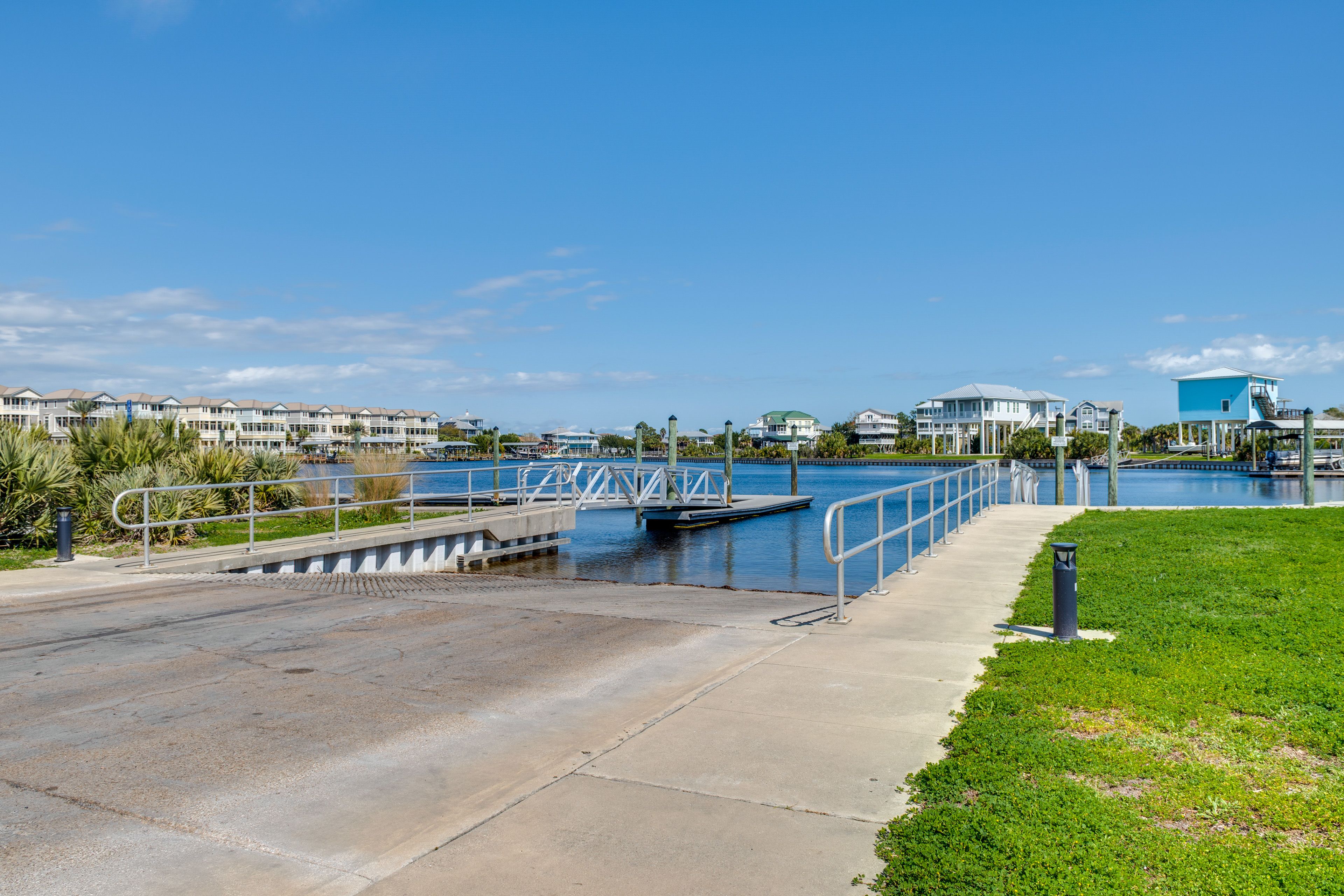 Shell Point Boat Ramp | Walking Distance