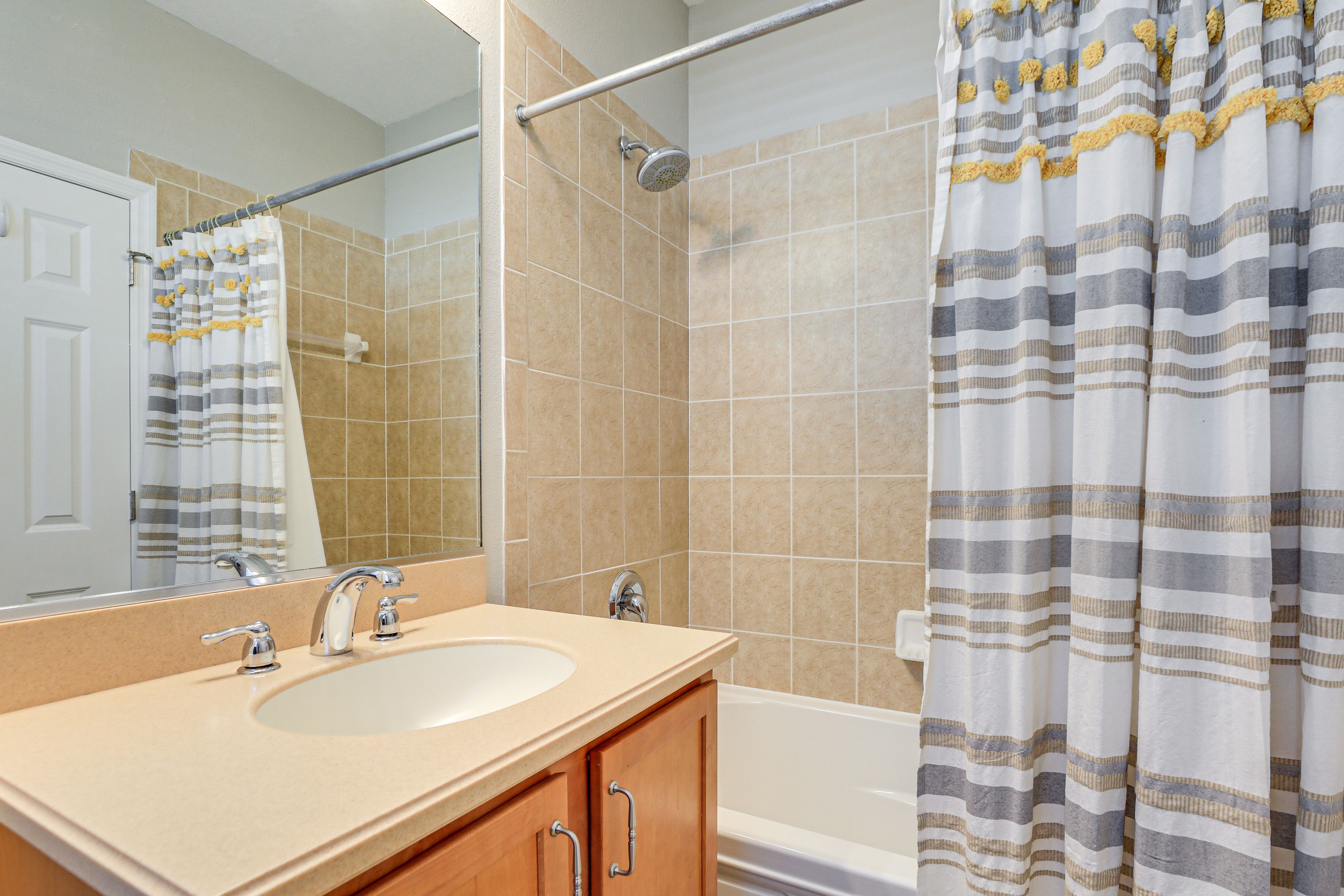 En-Suite Bathroom | 3rd Floor | Complimentary Toiletries