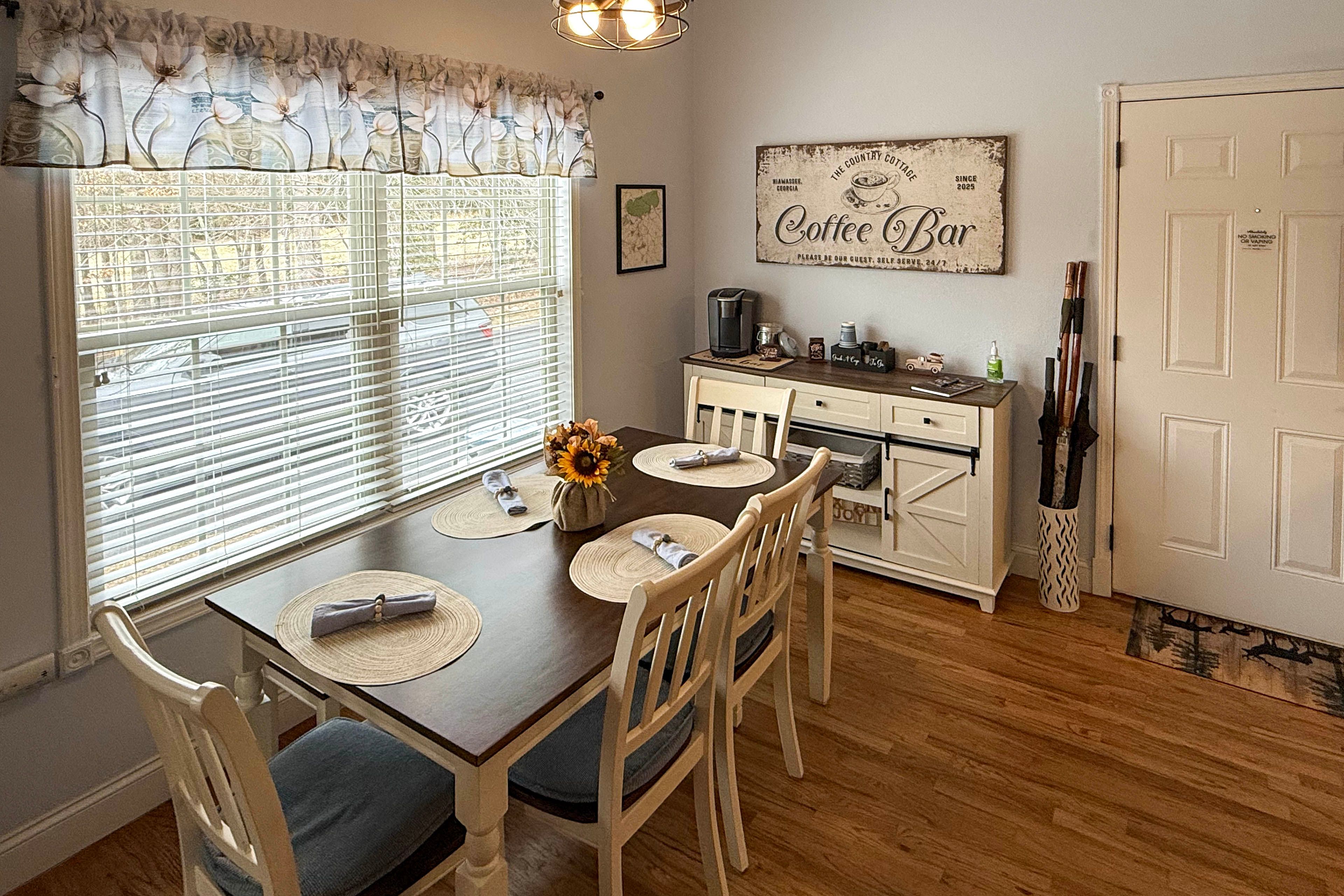 Dining Table | Dishware & Flatware | Central A/C & Heat