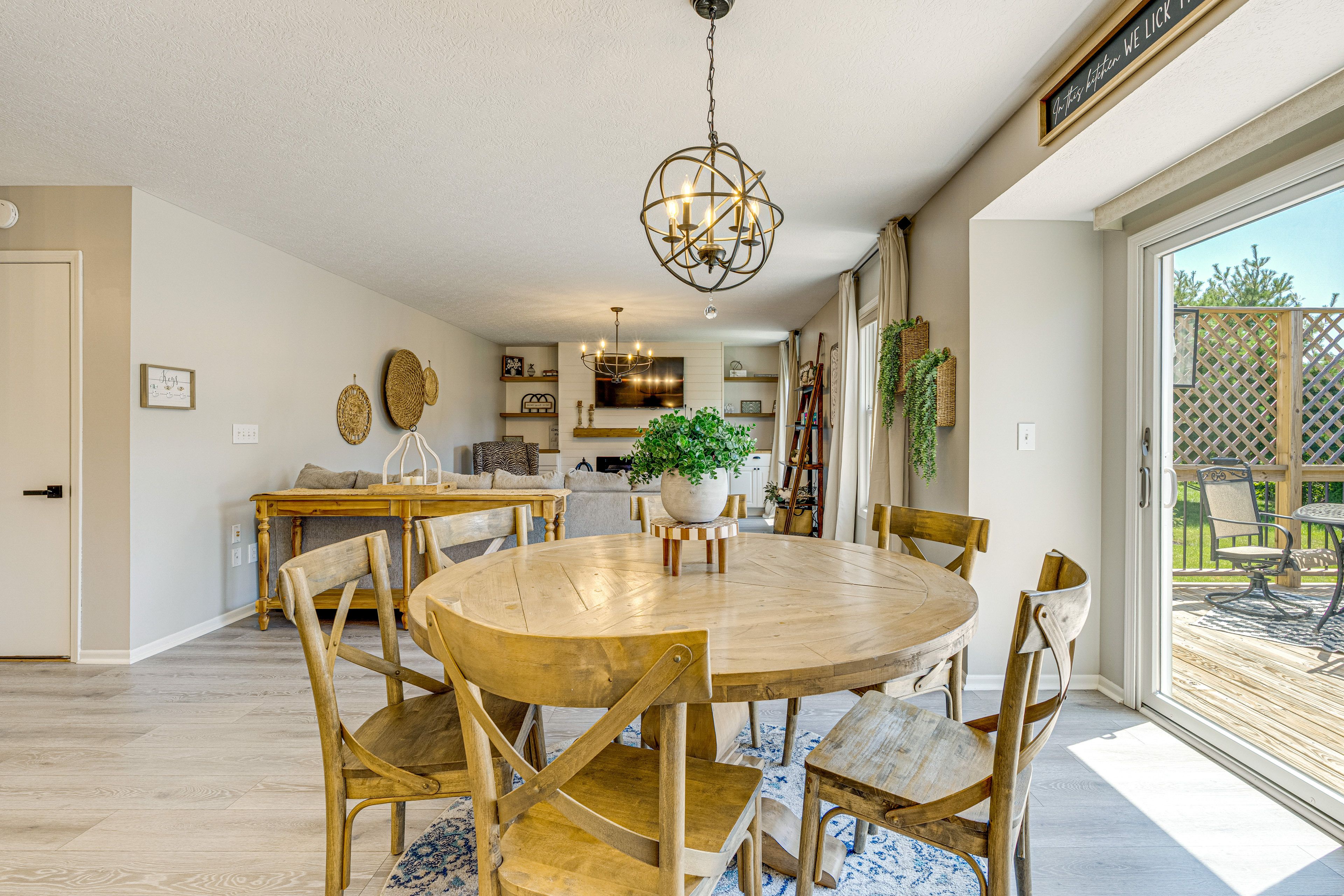 Dining Area | 1st Floor