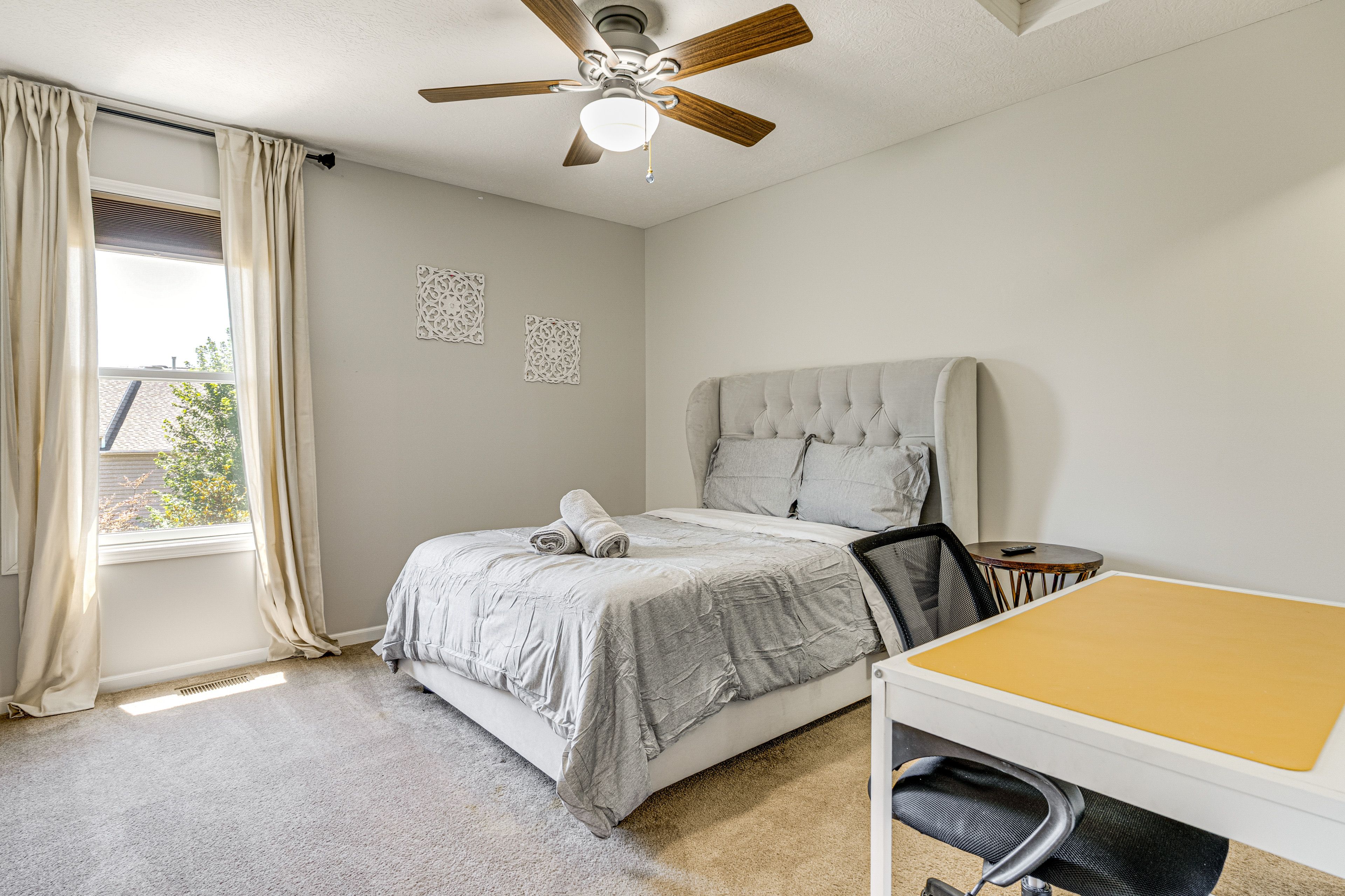 Bedroom 2 | Full Bed | Desk | 2nd Floor