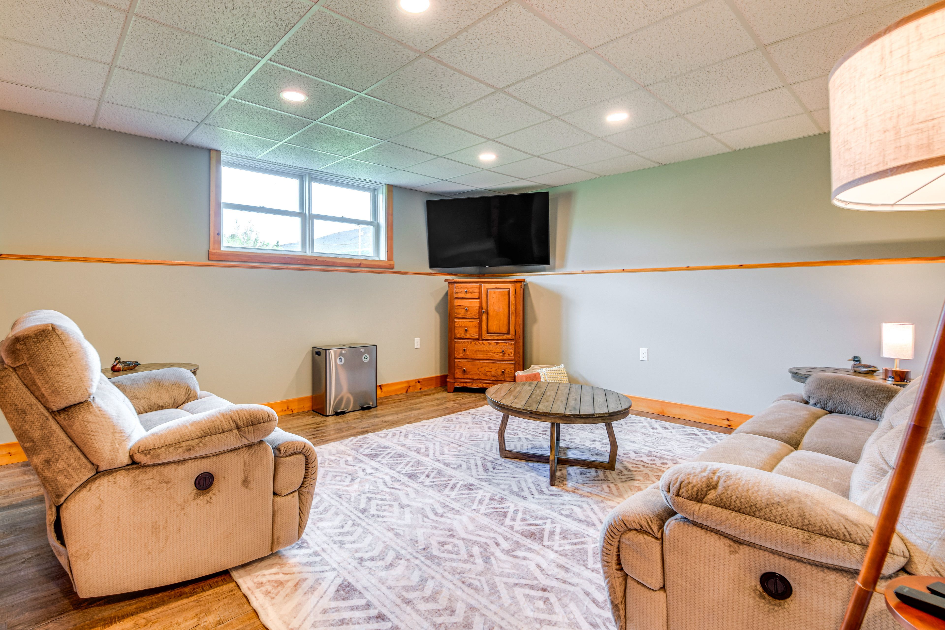 Family Room | Smart TV | Lower Level