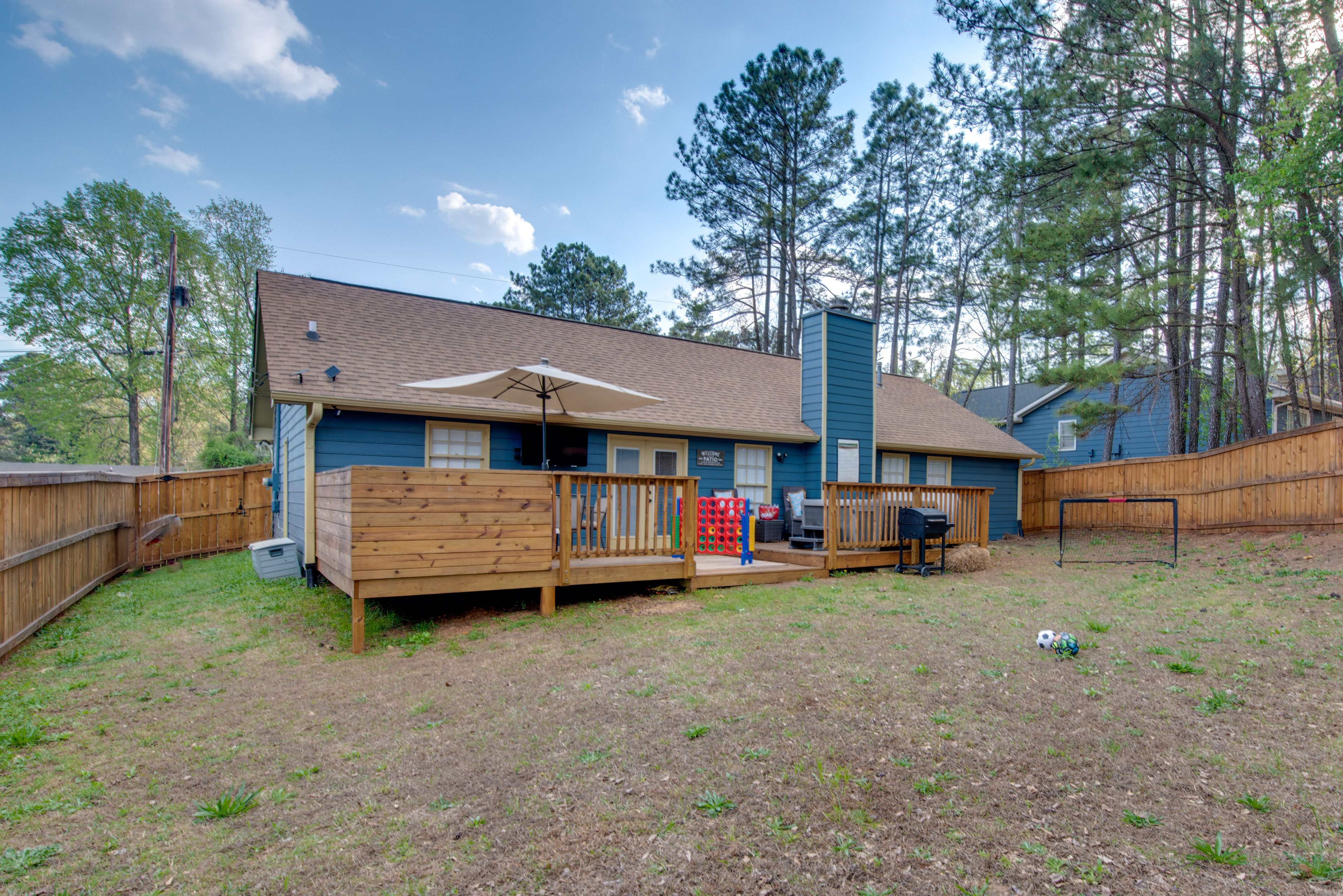 Fenced Backyard | Toys & Games