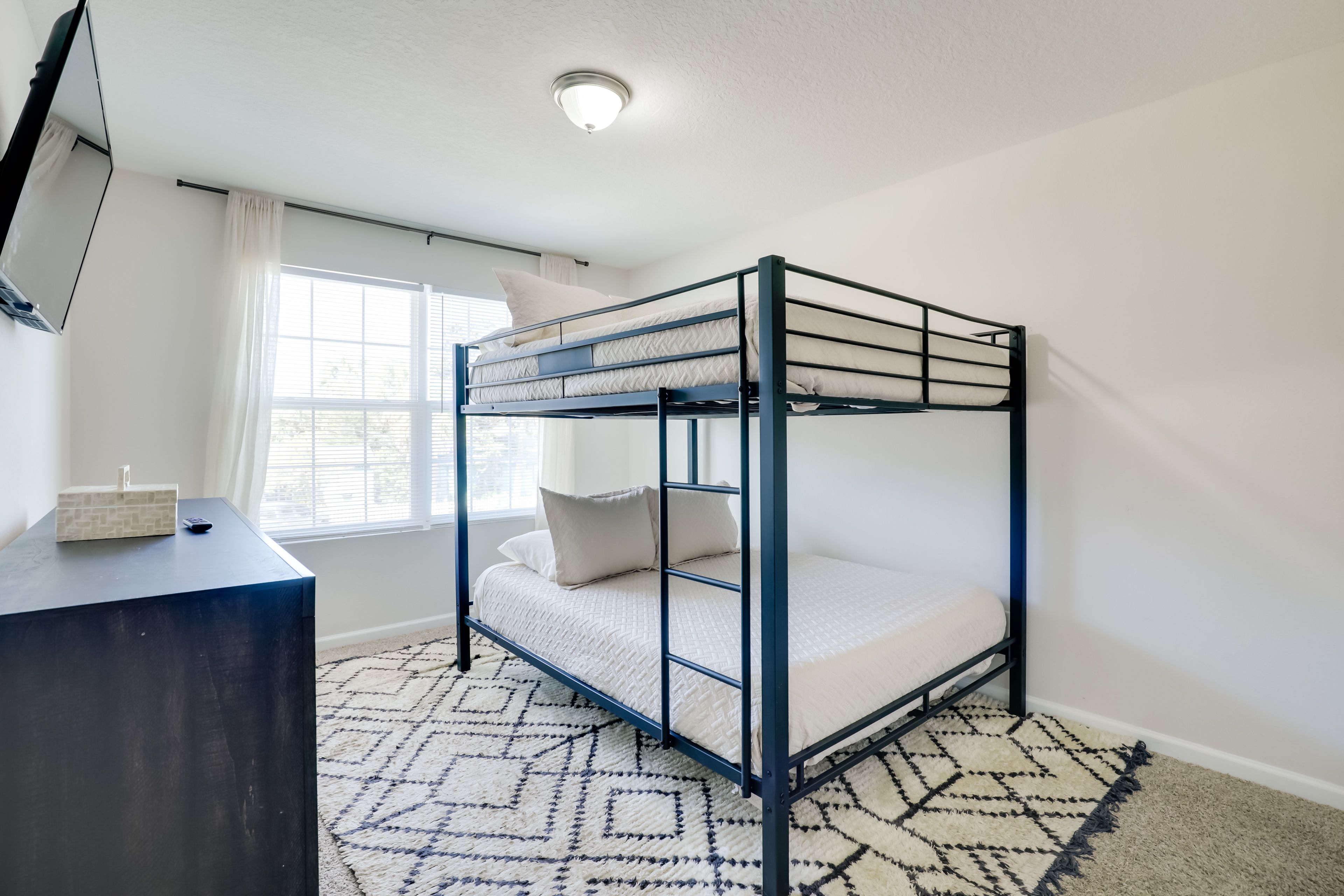 Bedroom 4 | Queen Bunk Bed | Smart TV | 2nd Floor