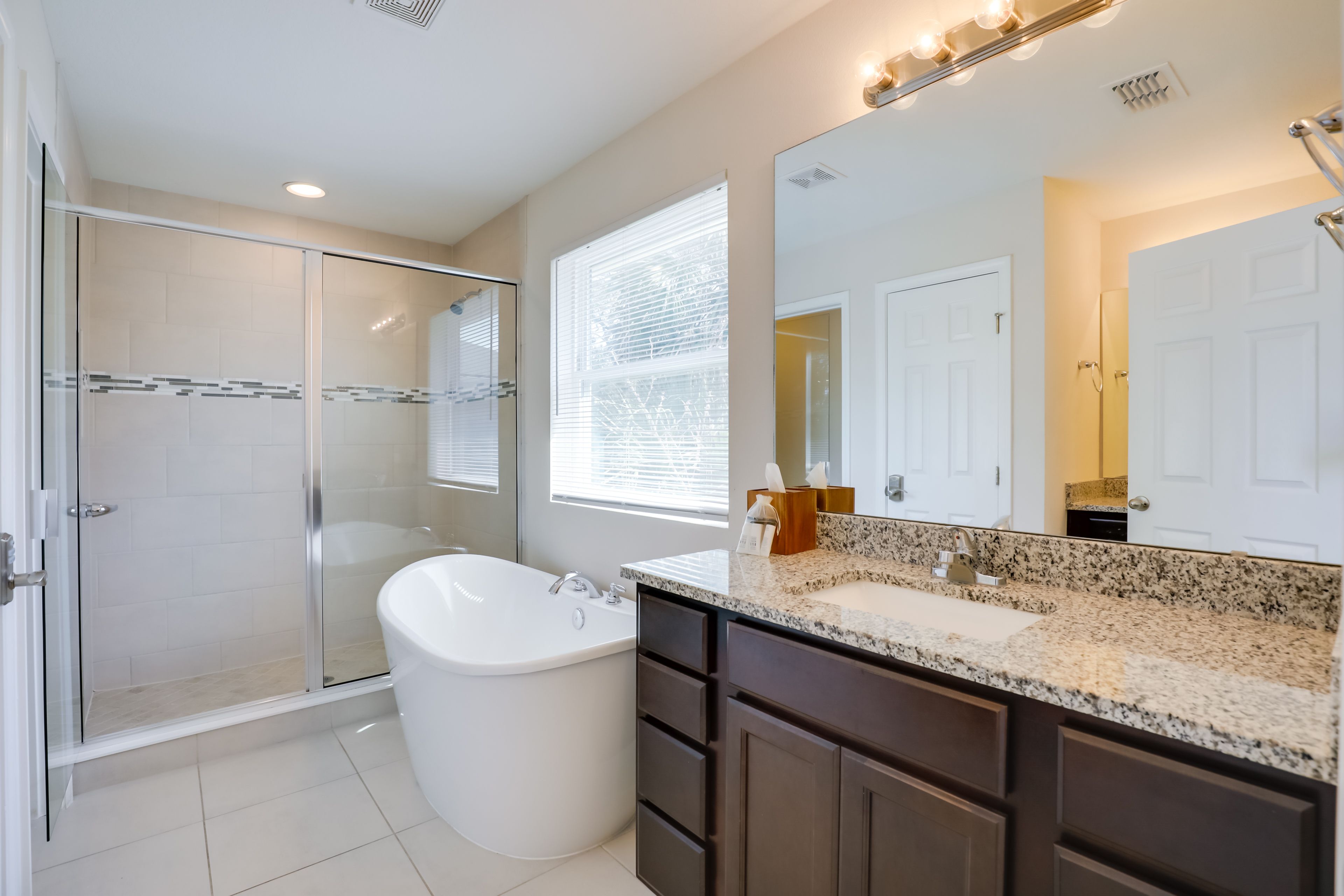 En-Suite Bathroom | Towels Provided | 2nd Floor