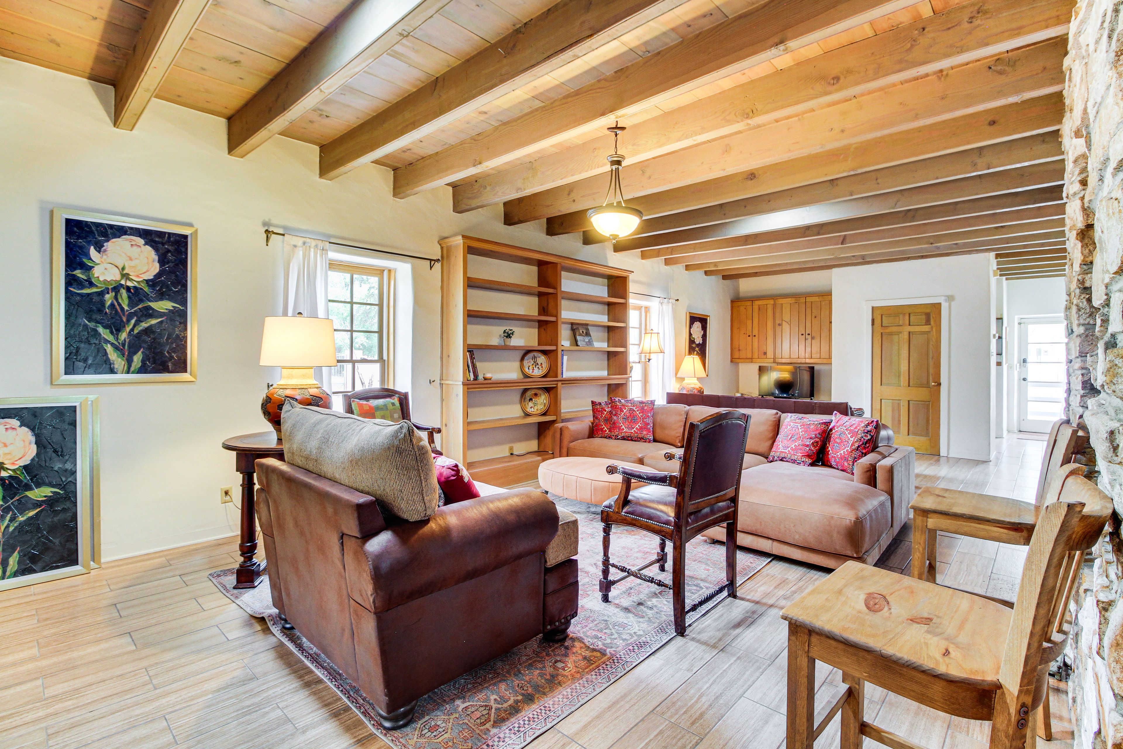 Living Room | Wood-Burning Fireplace | Smart TV