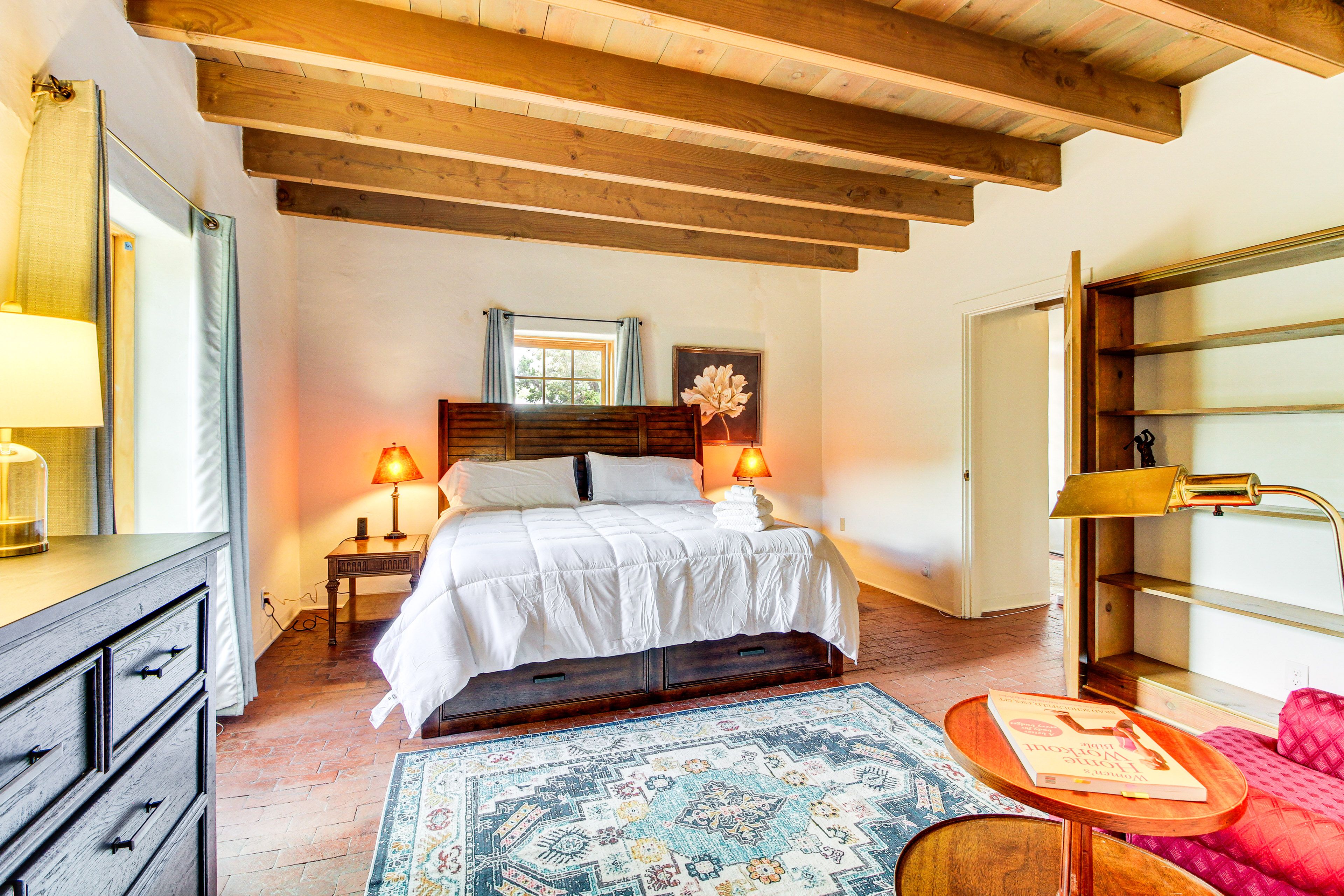 Bedroom 1 | King Bed
