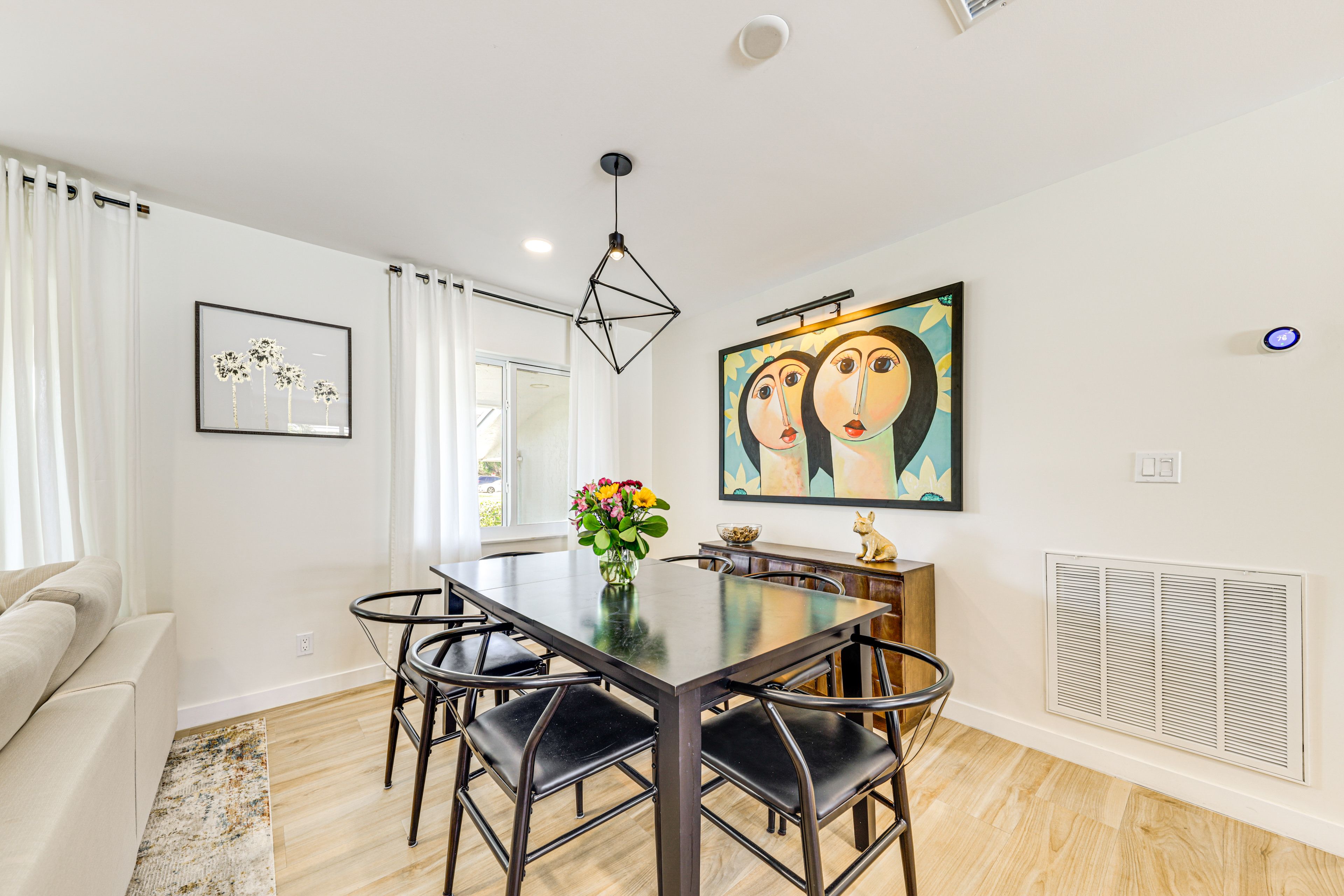 Dining Area | Dining Table | Dishware/Flatware