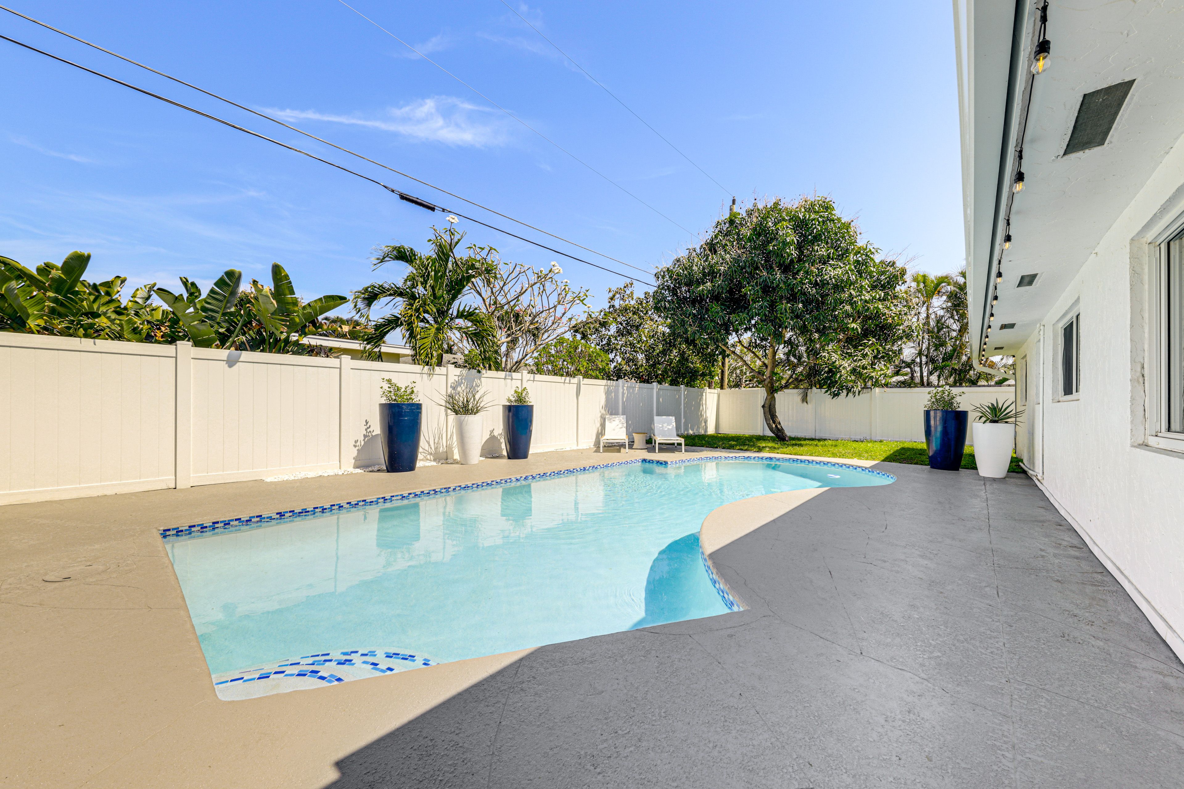 Exterior | Private Pool