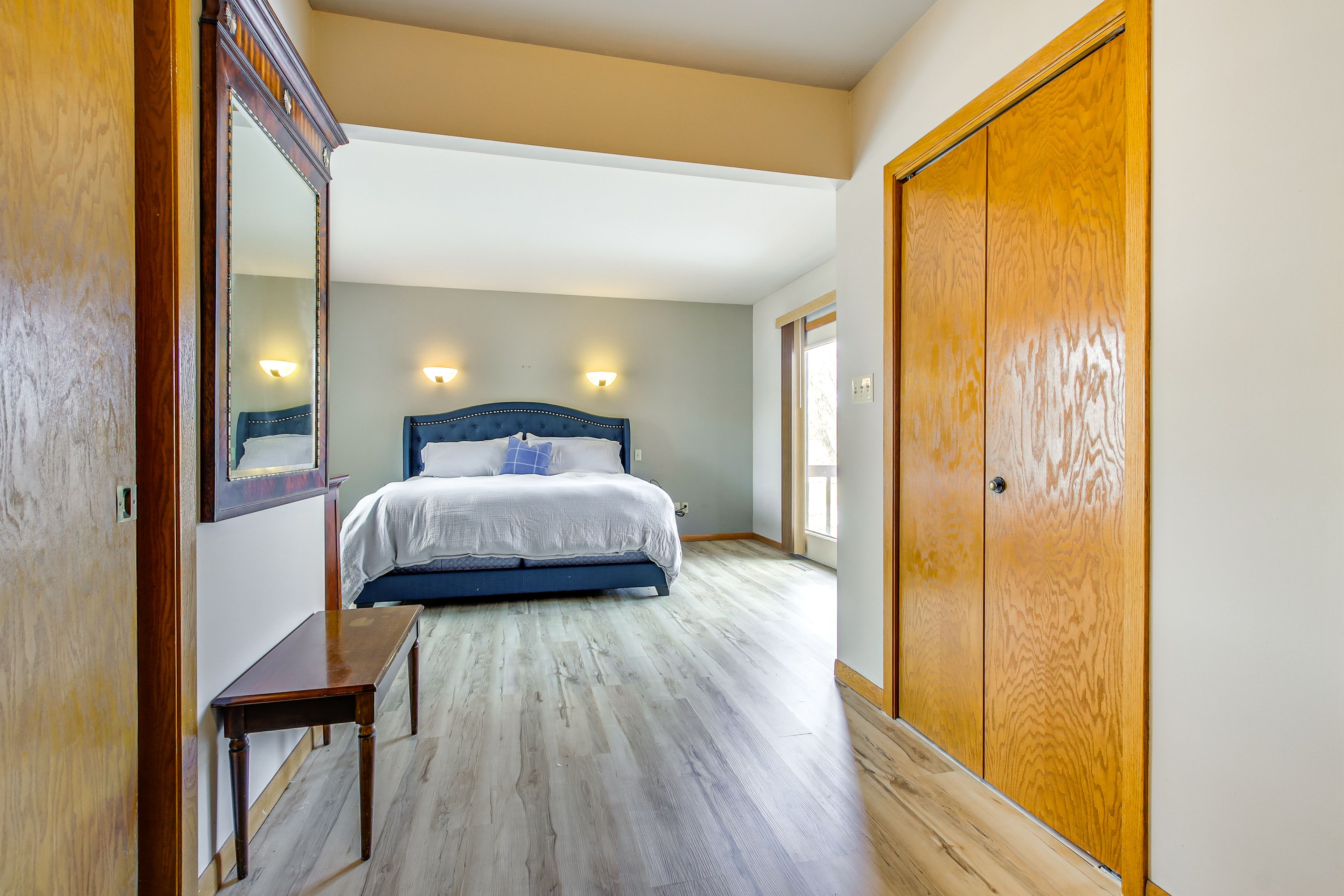 Bedroom 1 | King Bed | Linens Provided | 1st Floor
